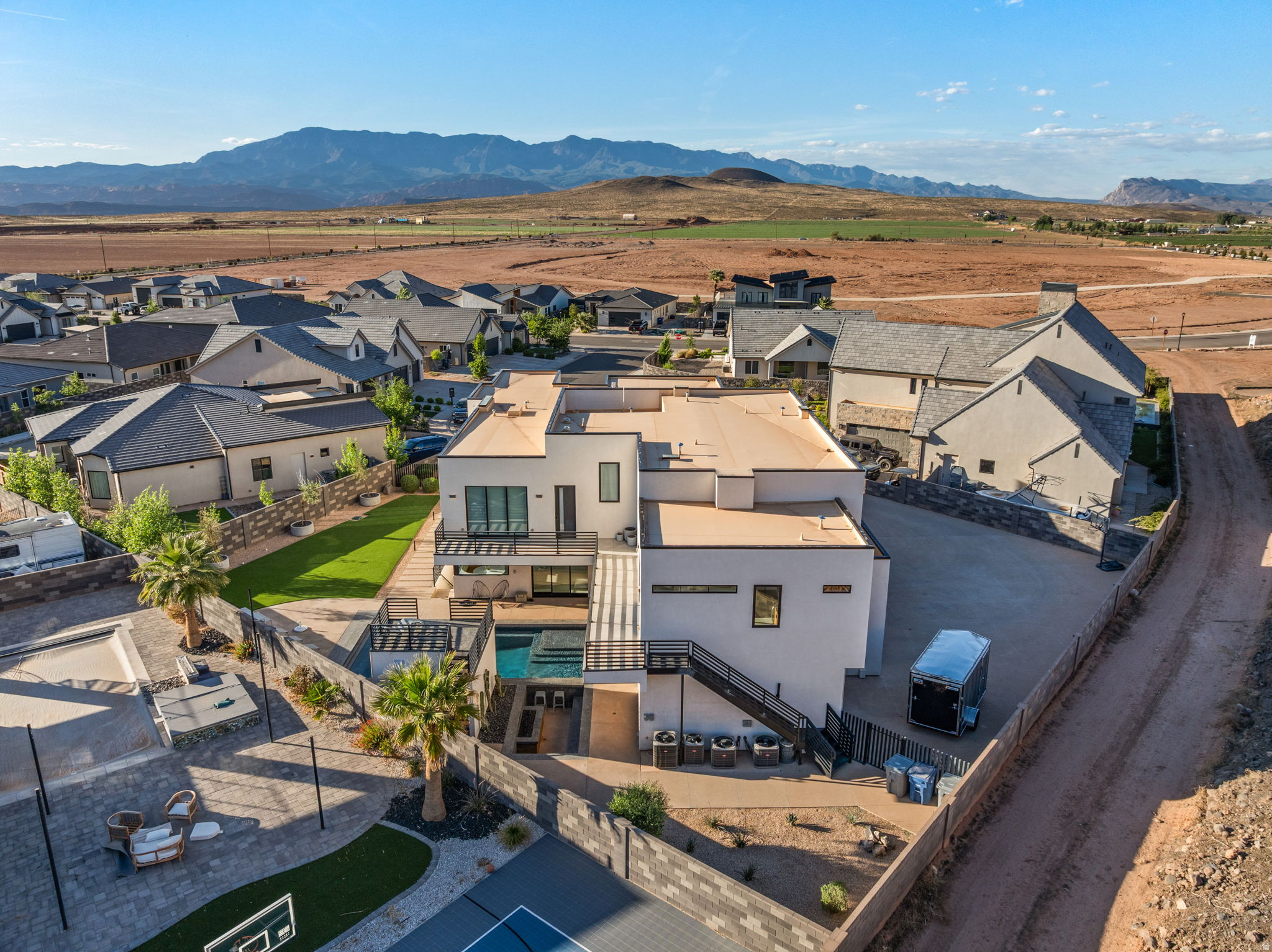main property photo 46