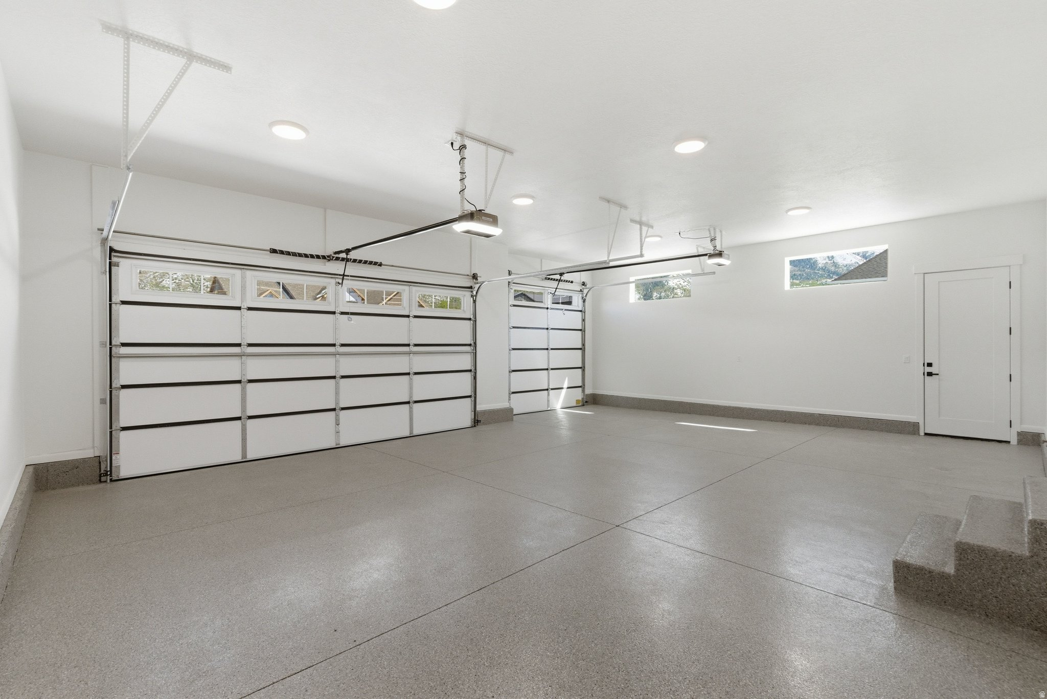 main property photo 90