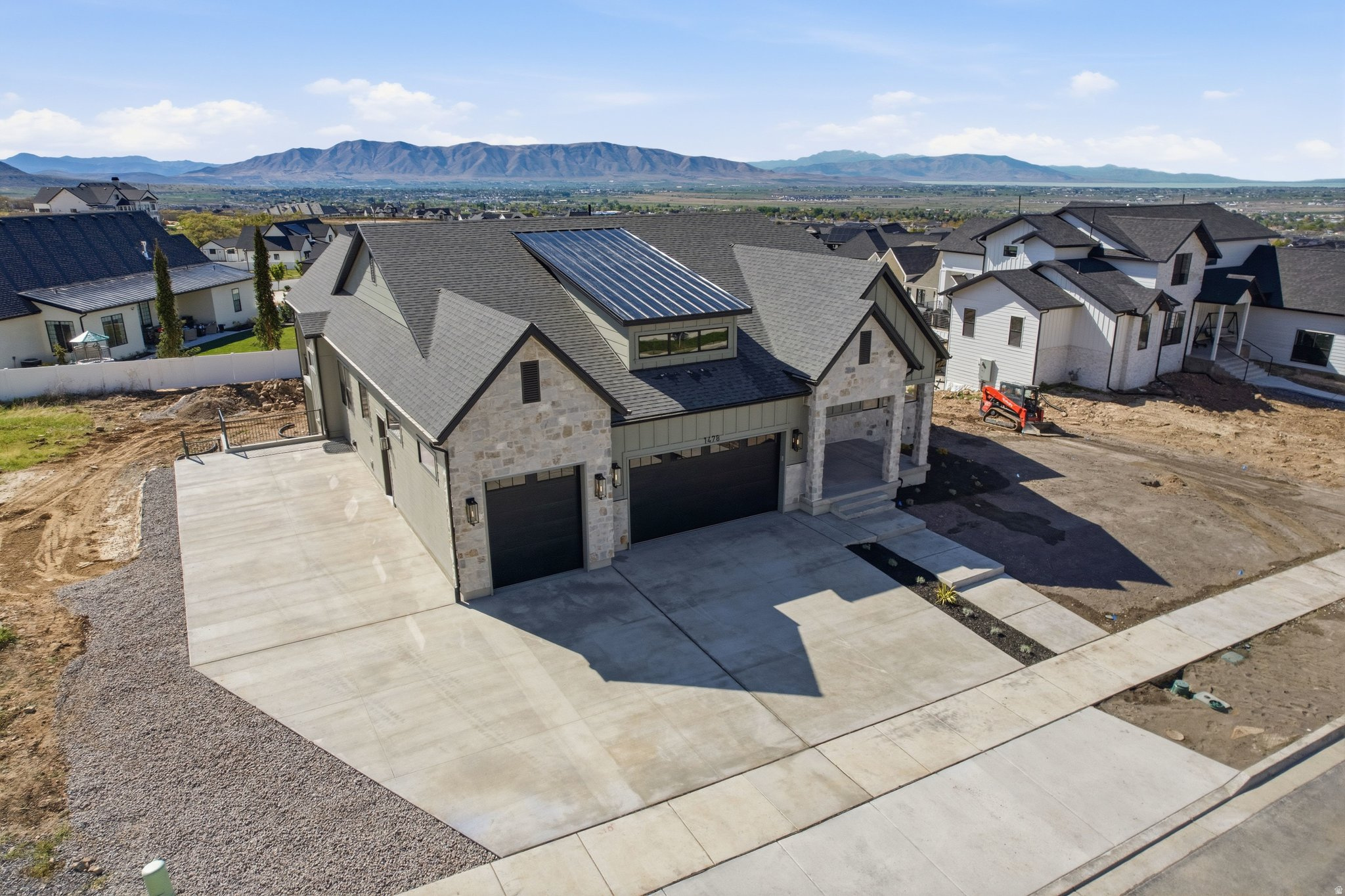 main property photo 94