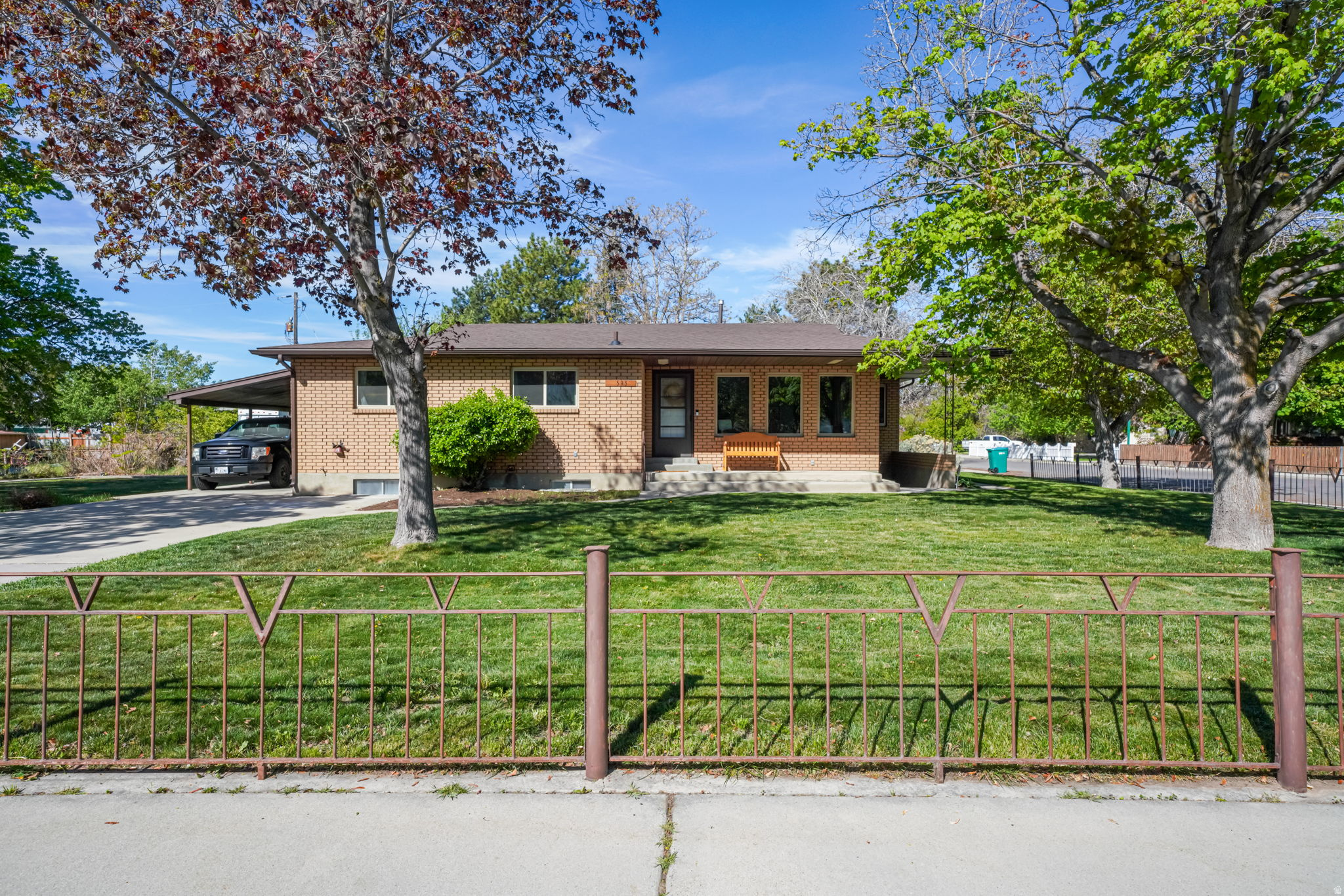 main property photo 34
