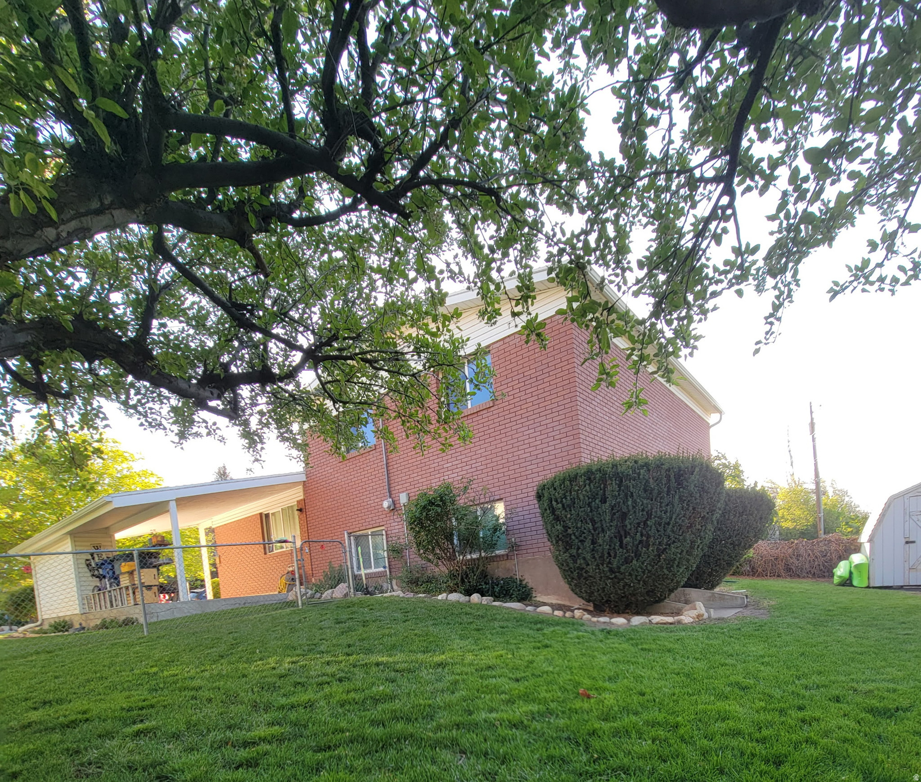 main property photo 16