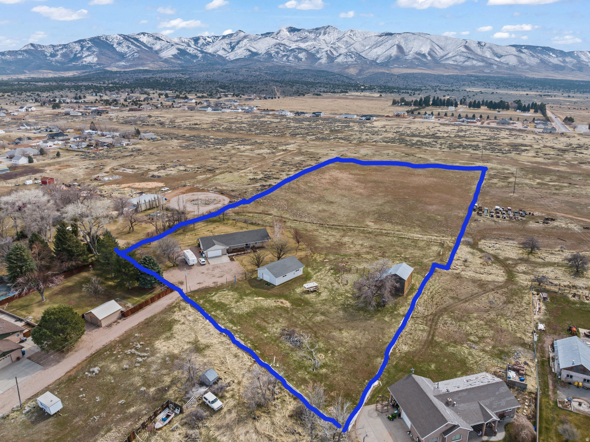 main property photo 37