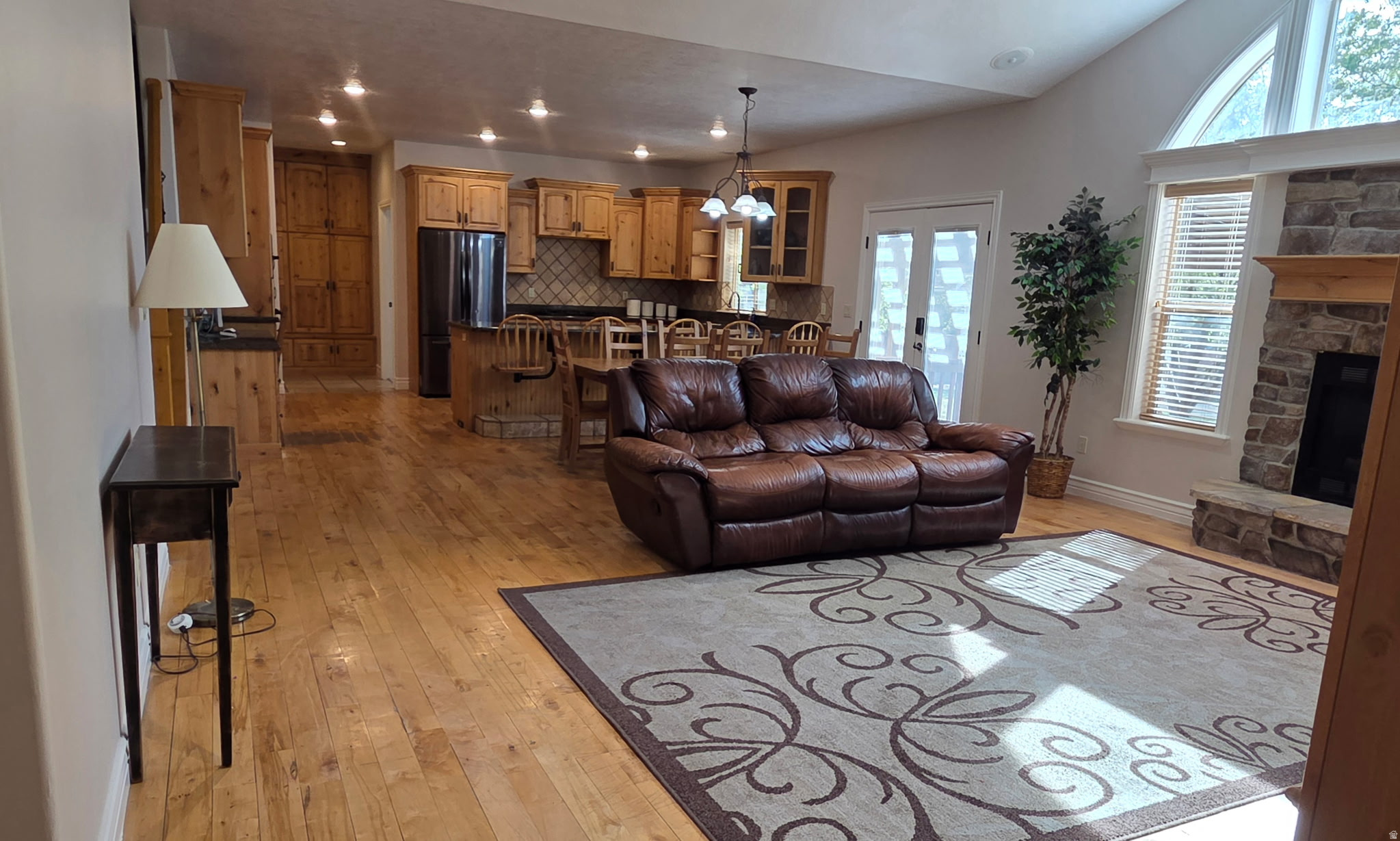 main property photo 16