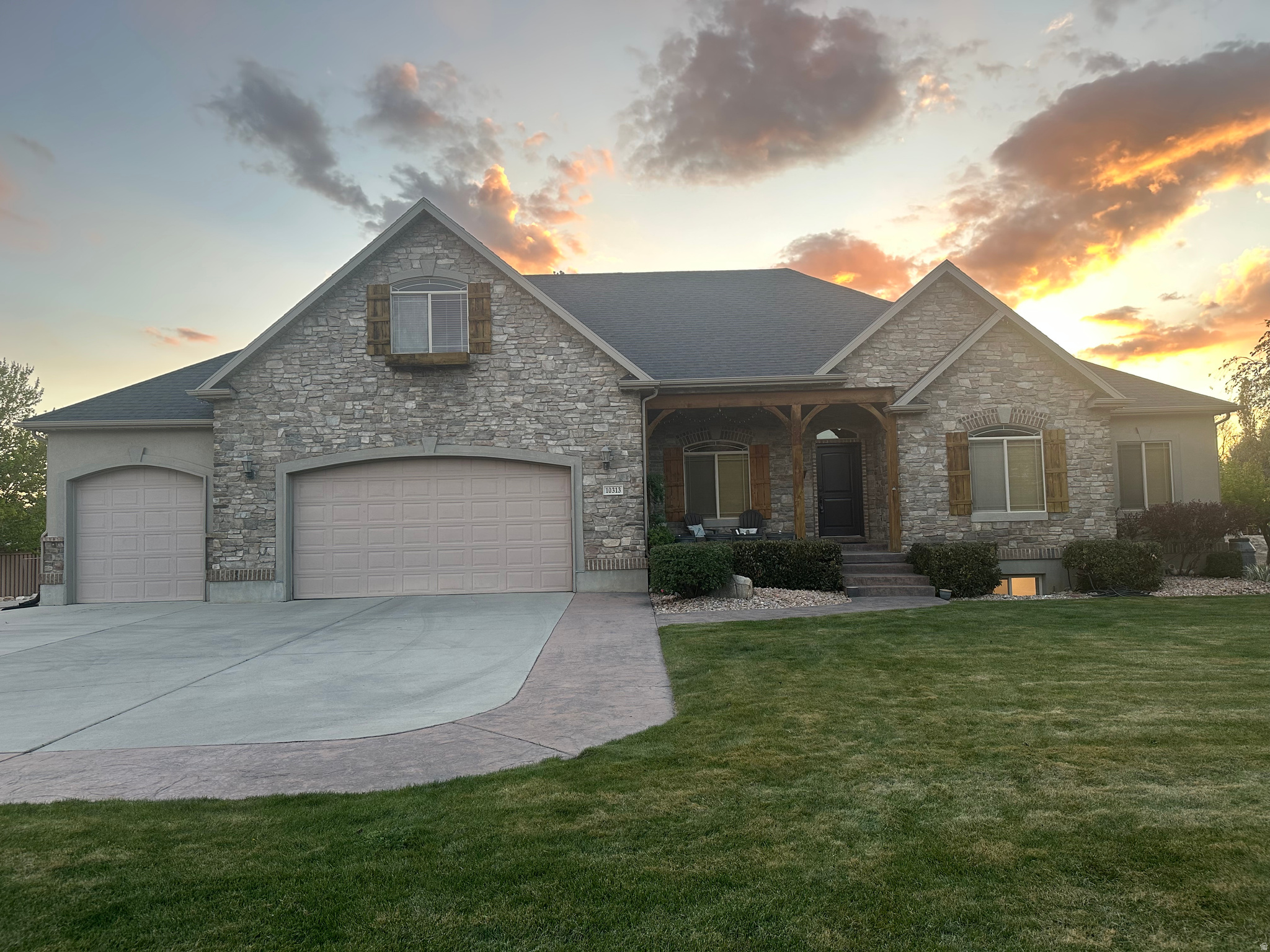main property photo 5