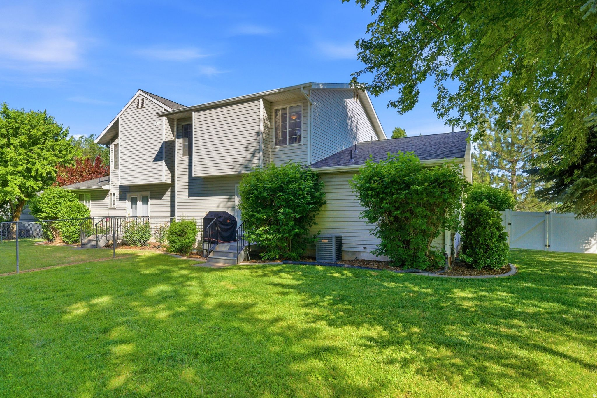 main property photo 67