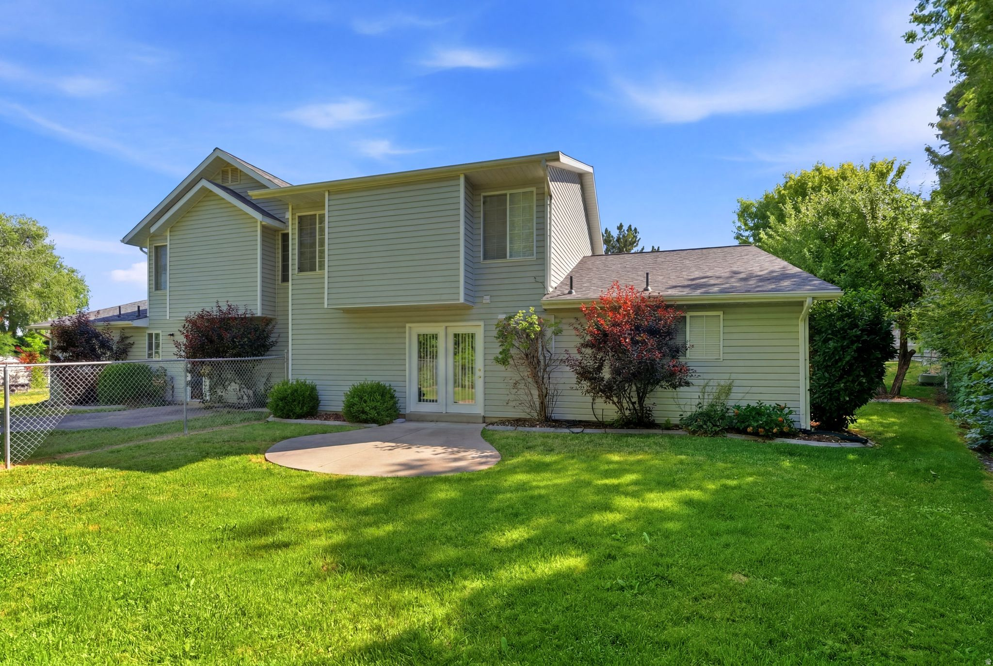 main property photo 75
