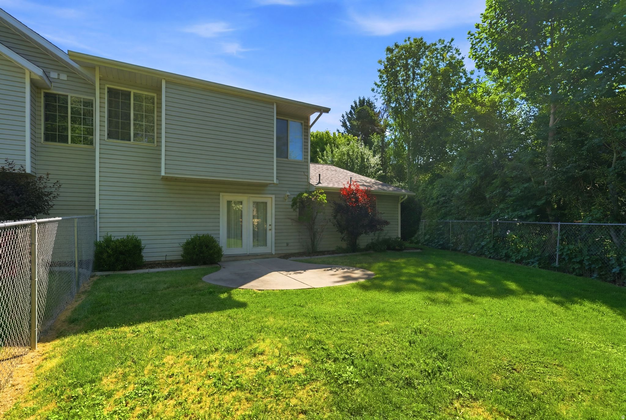 main property photo 76