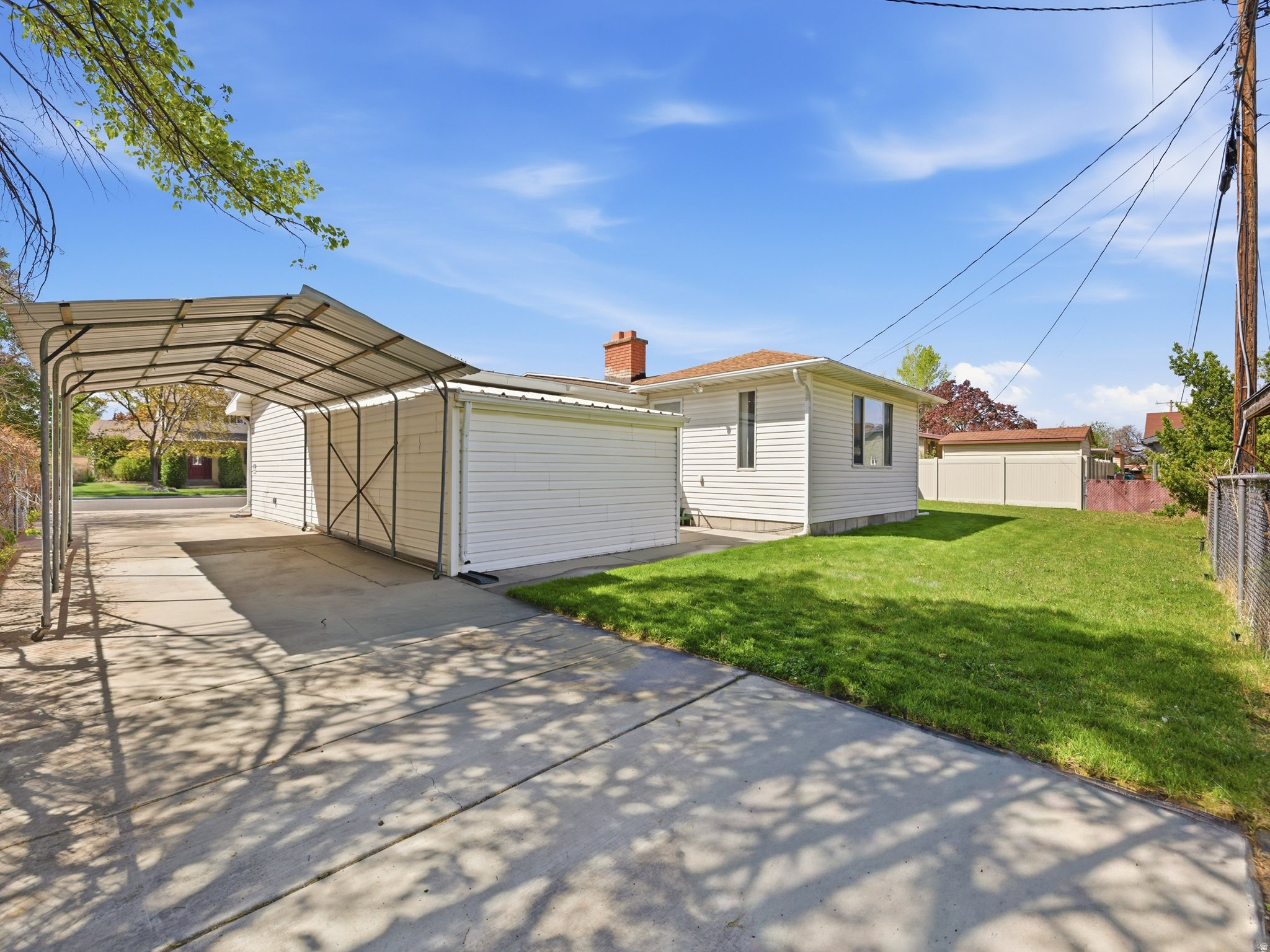 main property photo 23