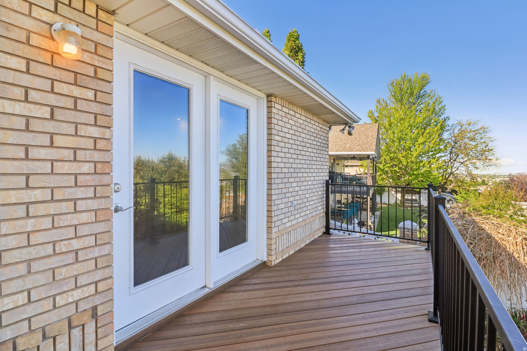 main property photo 40