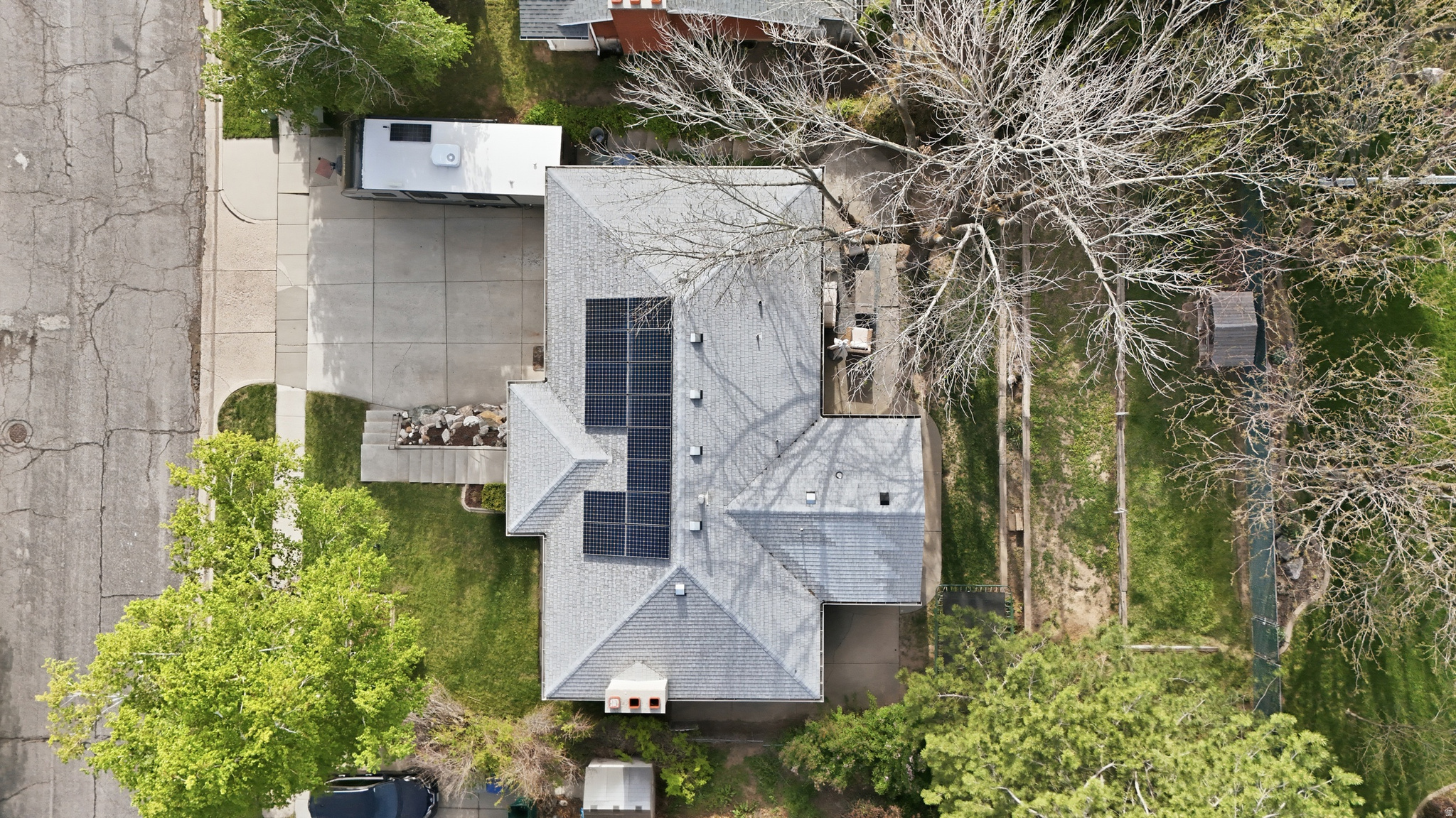 main property photo 60