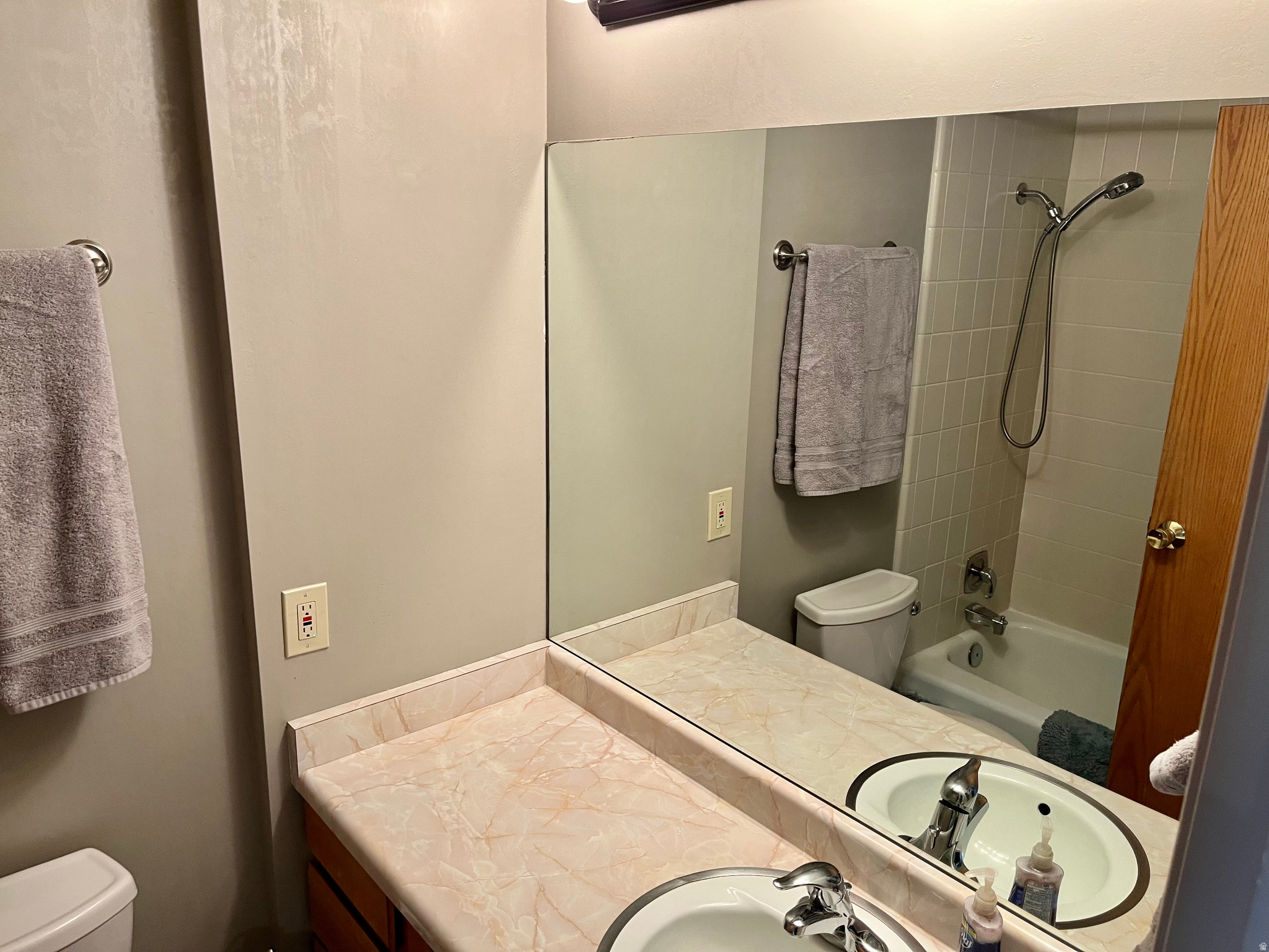 main property photo 8