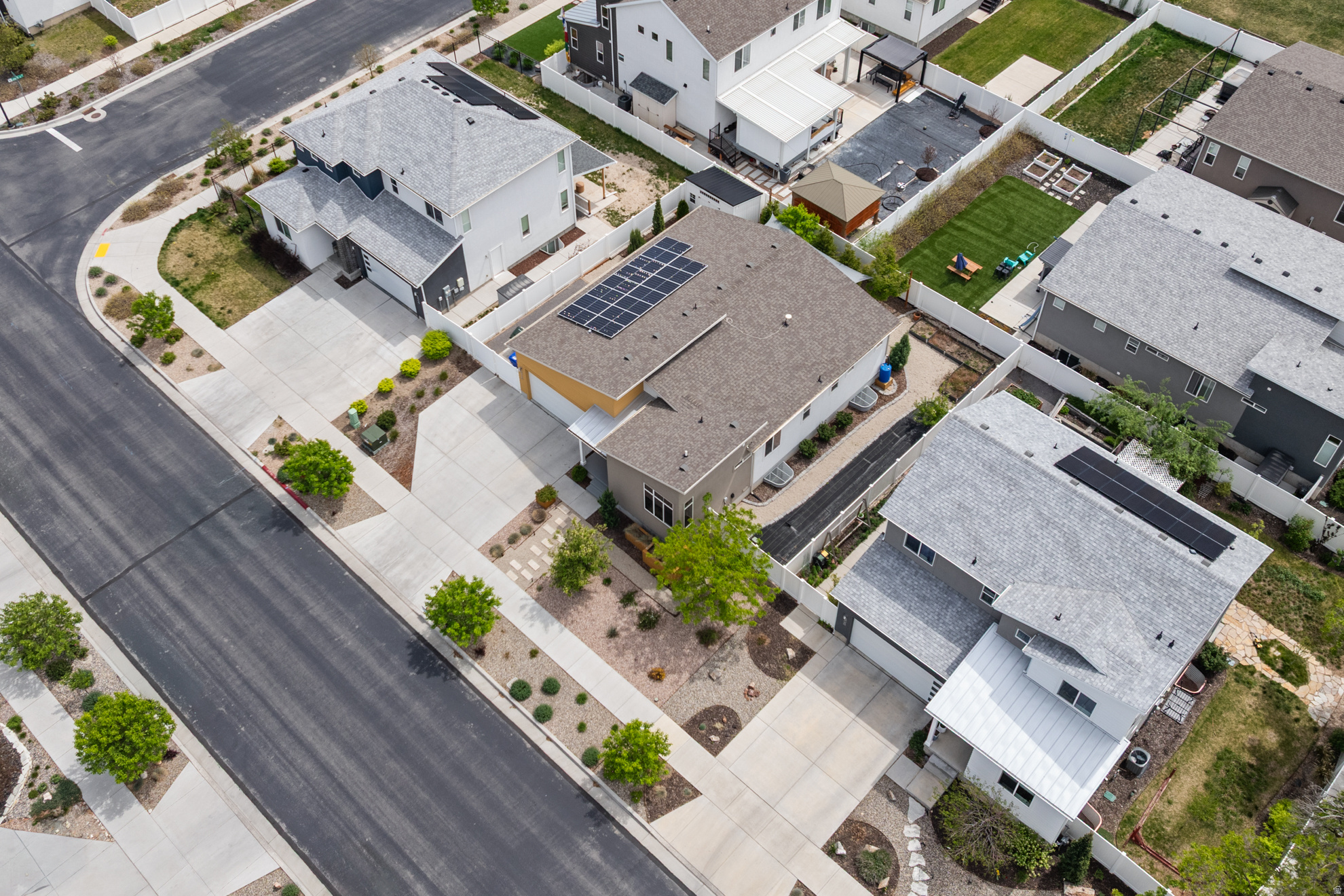main property photo 44