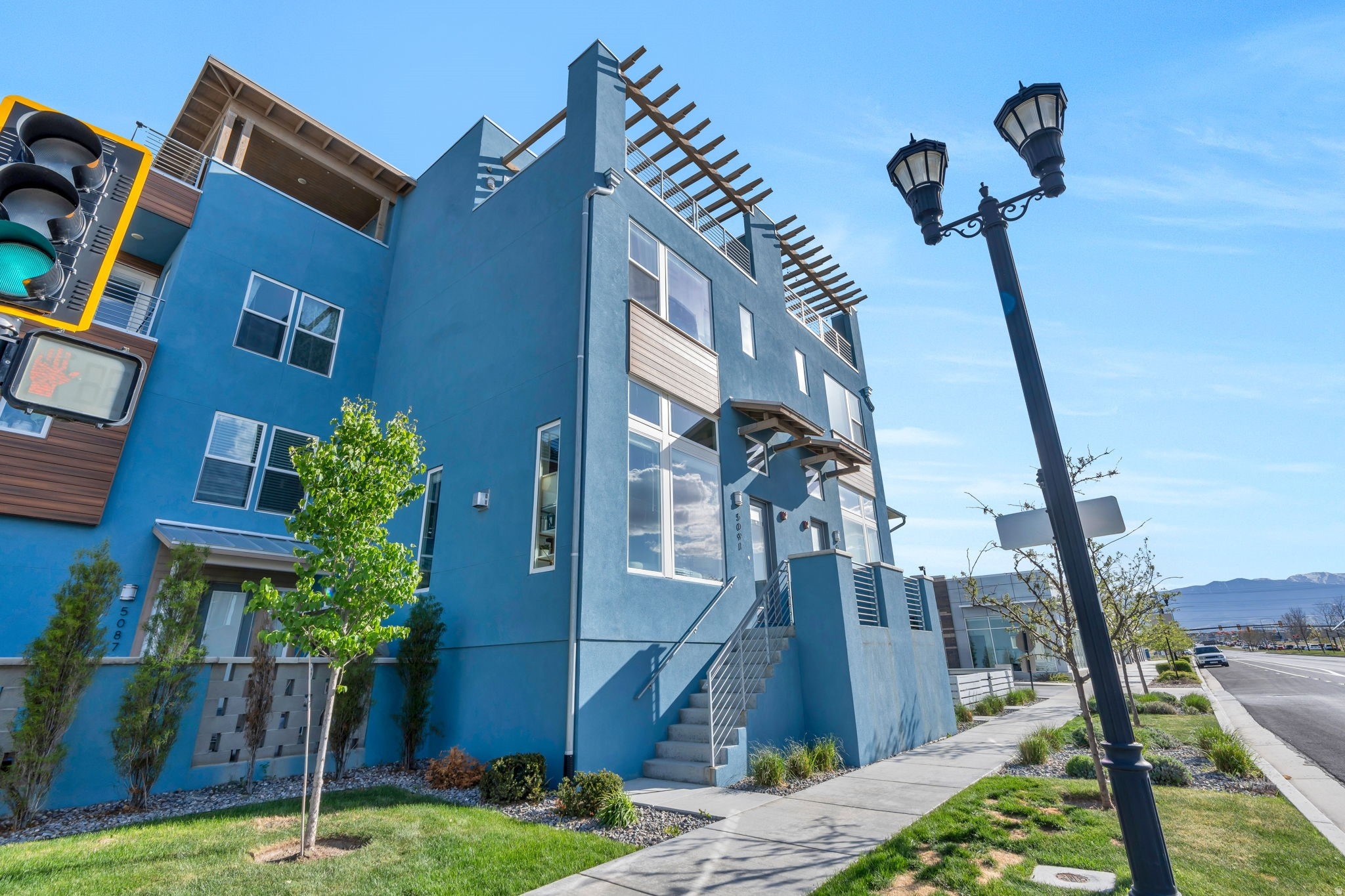 main property photo 39