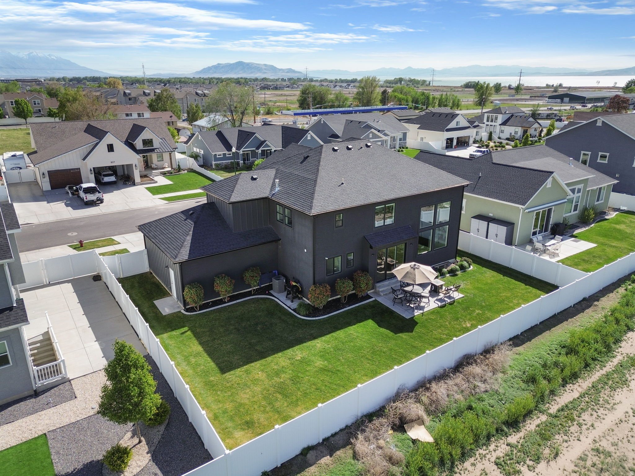 main property photo 42