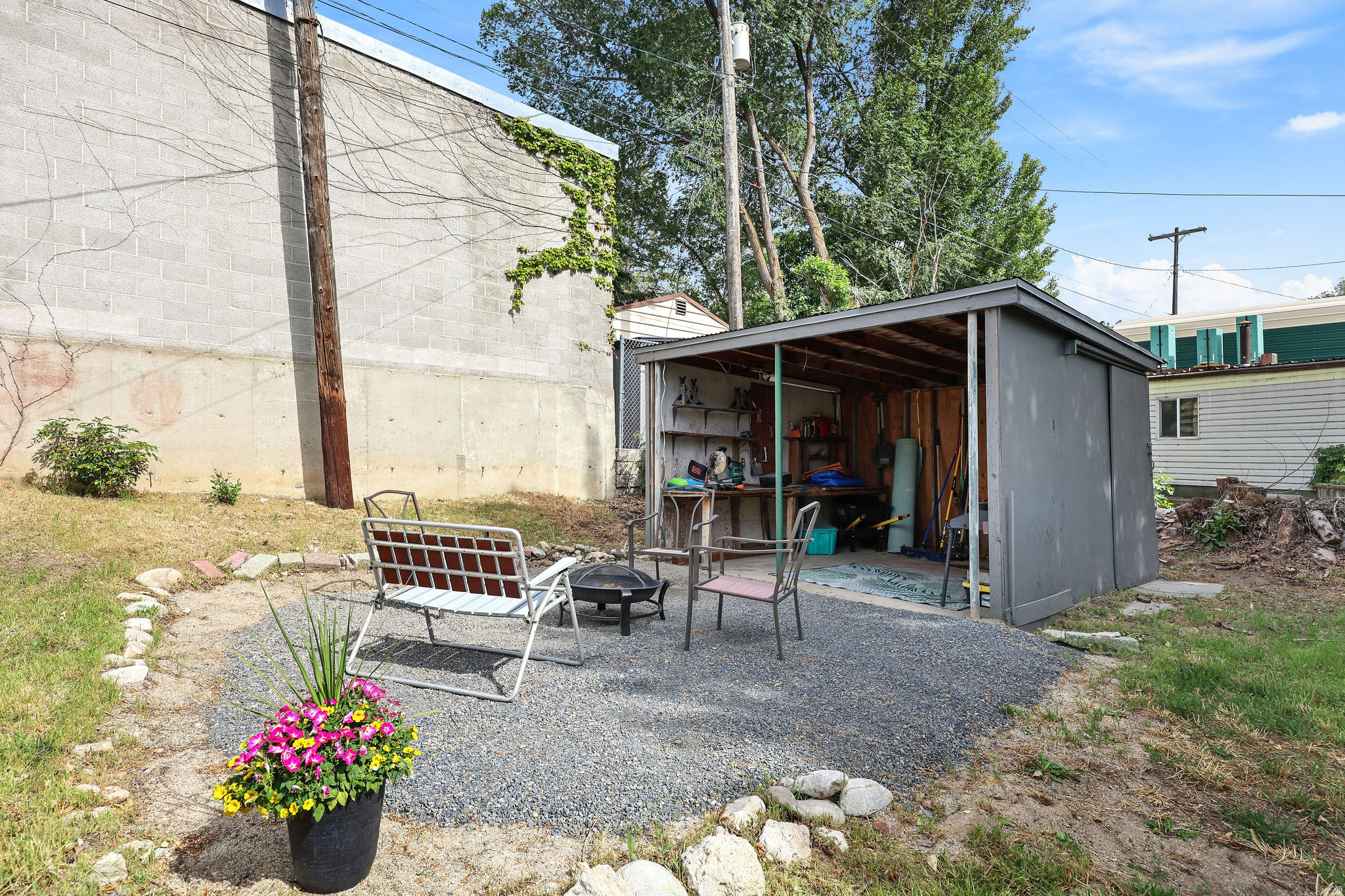 main property photo 33