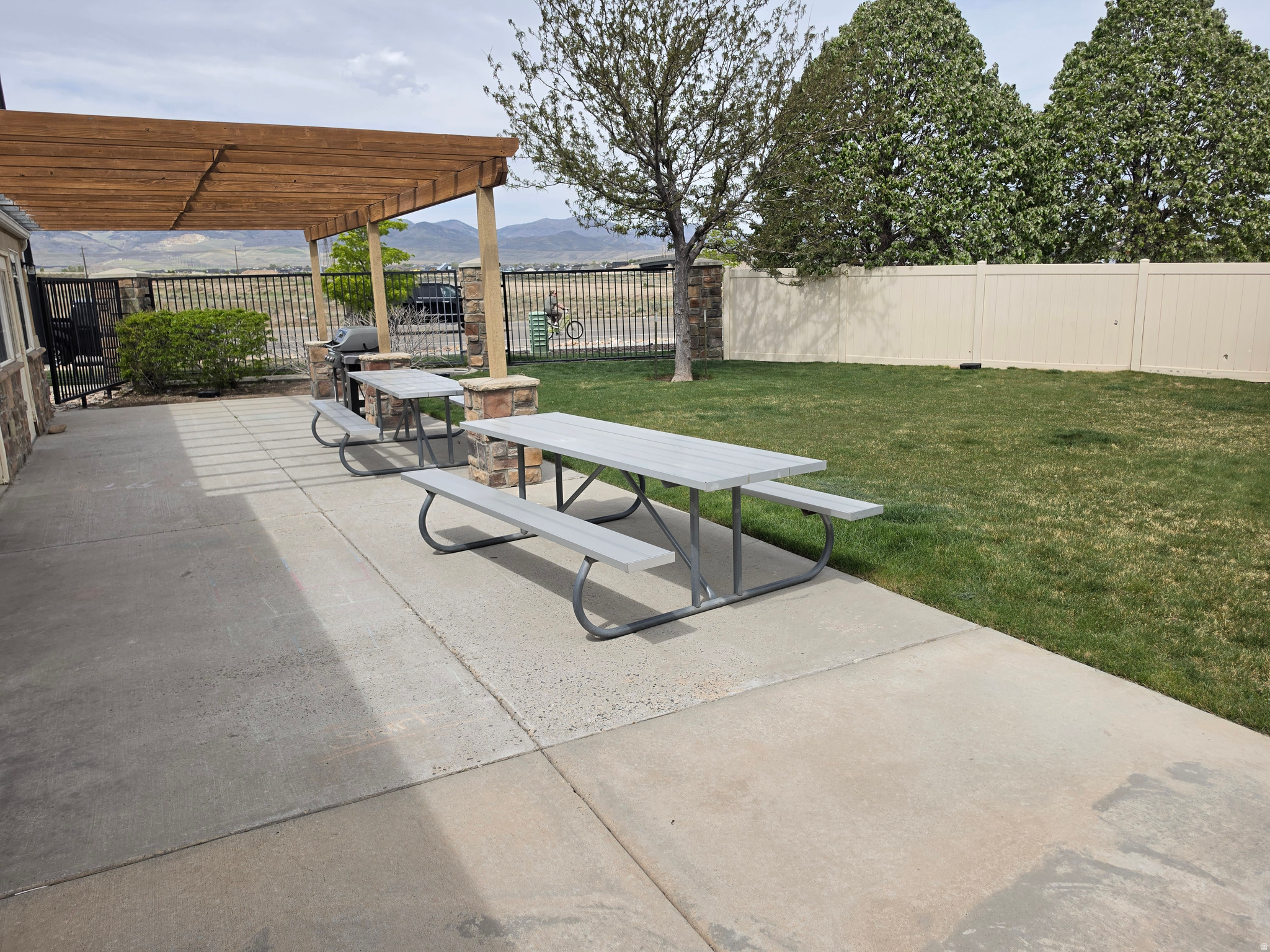 main property photo 36