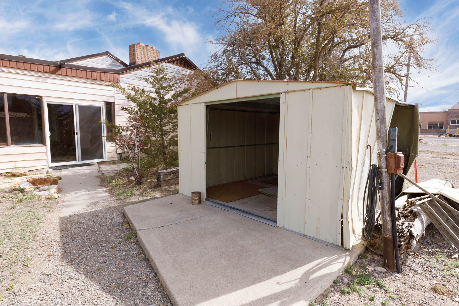 main property photo 40