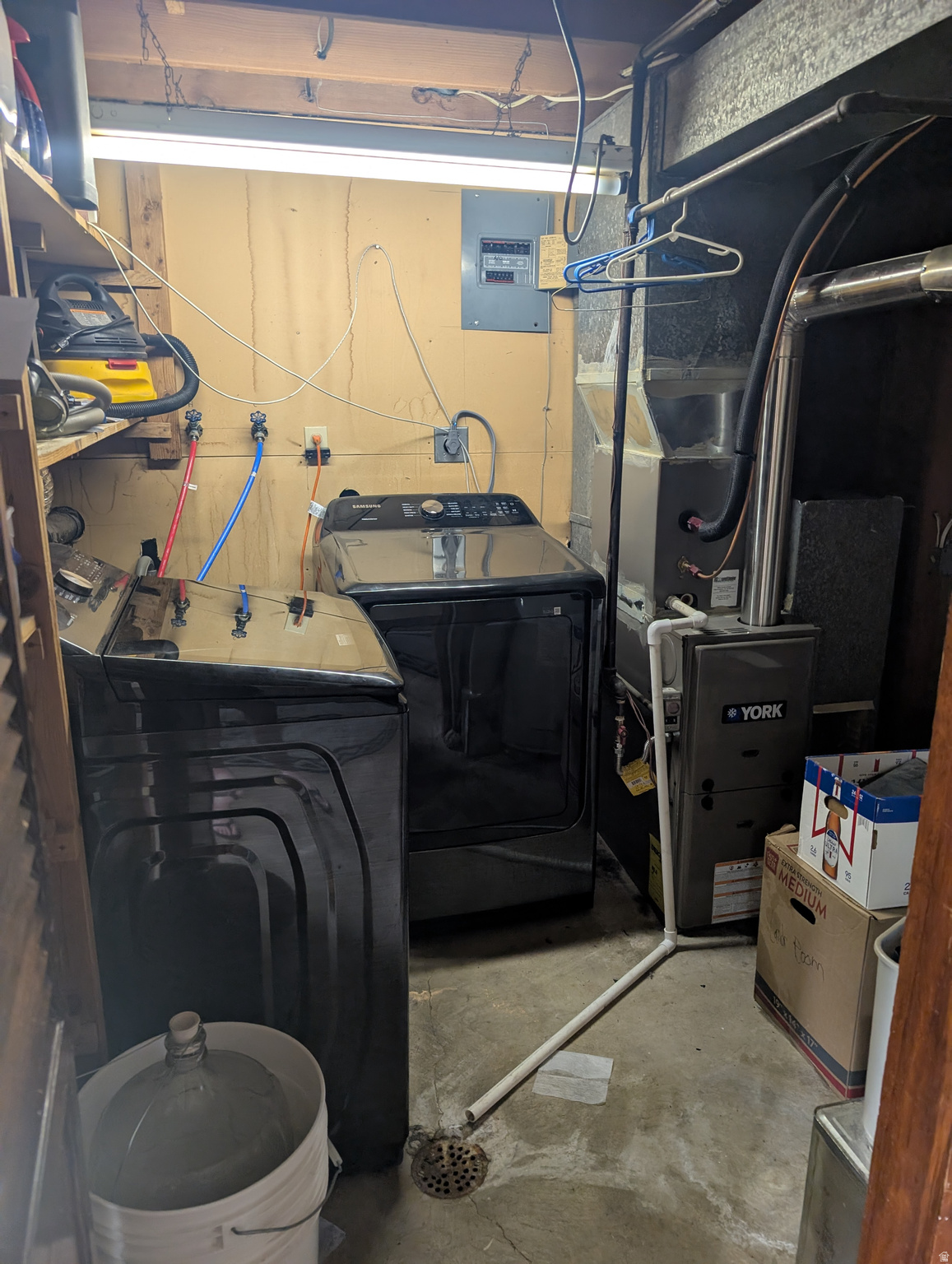 main property photo 14