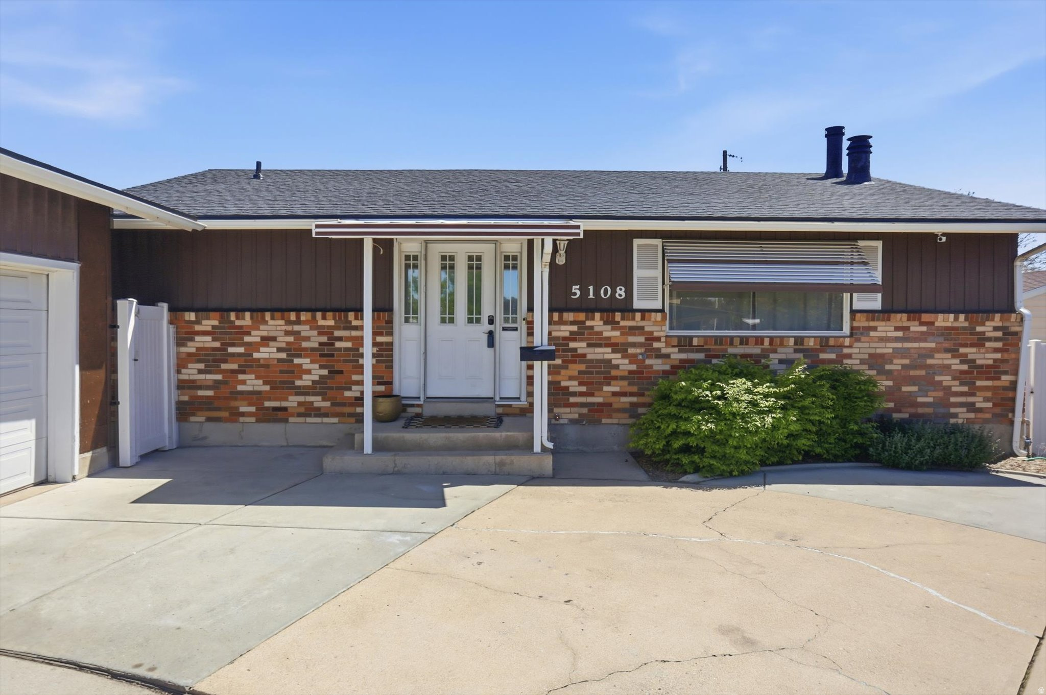 main property photo 49