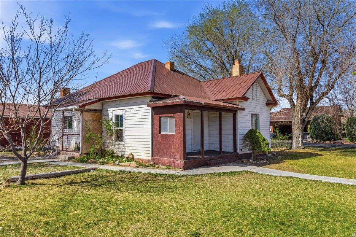 main property photo 10