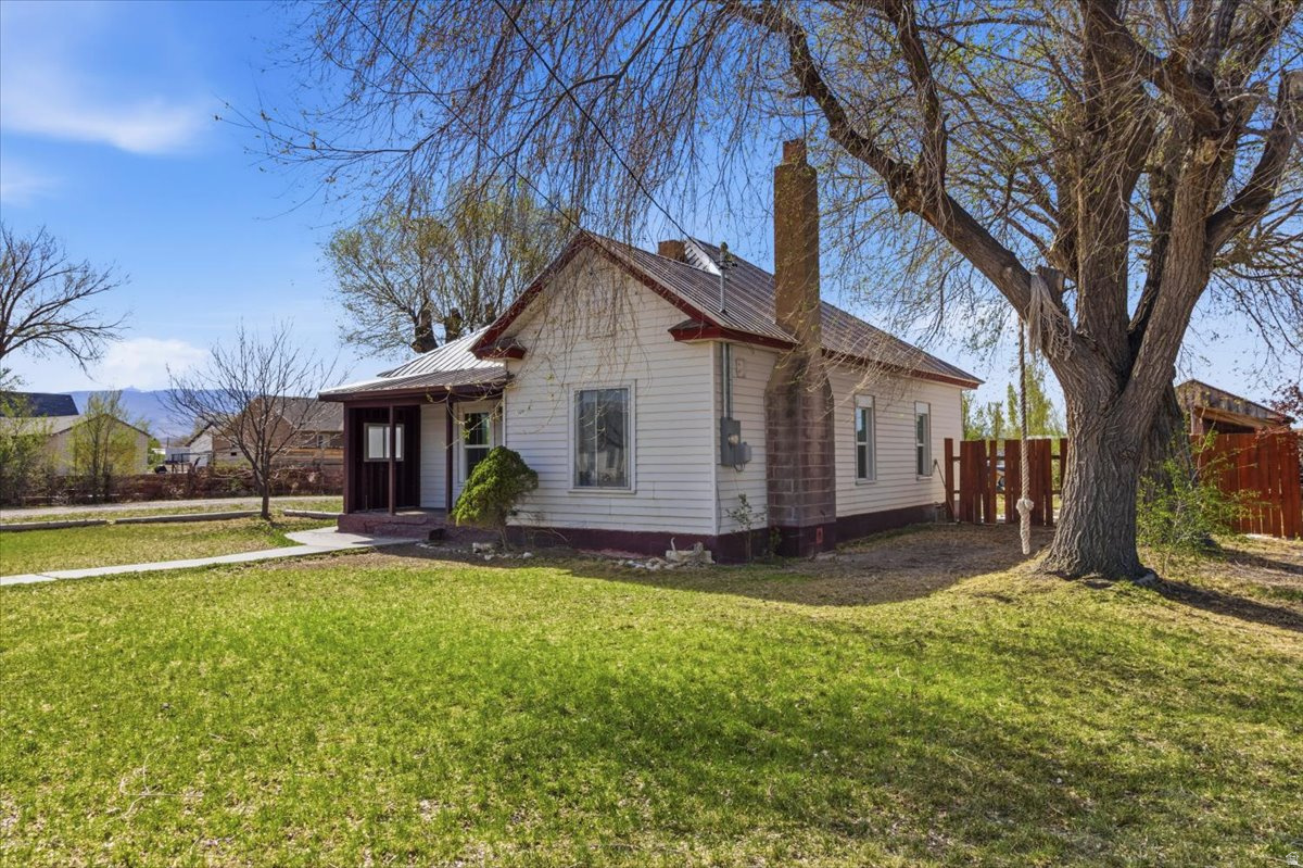 main property photo 11