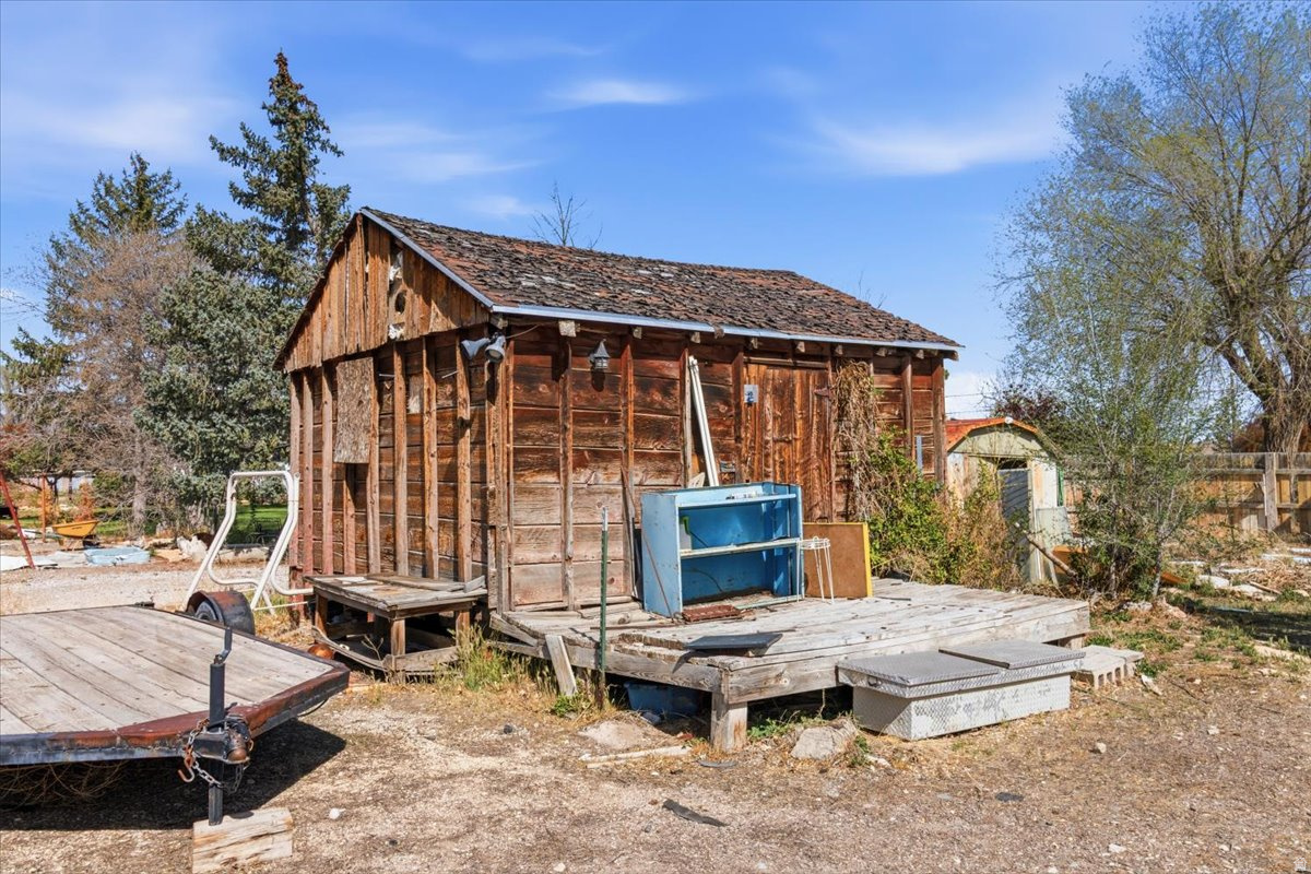 main property photo 14