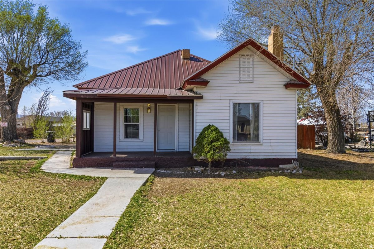 main property photo 9