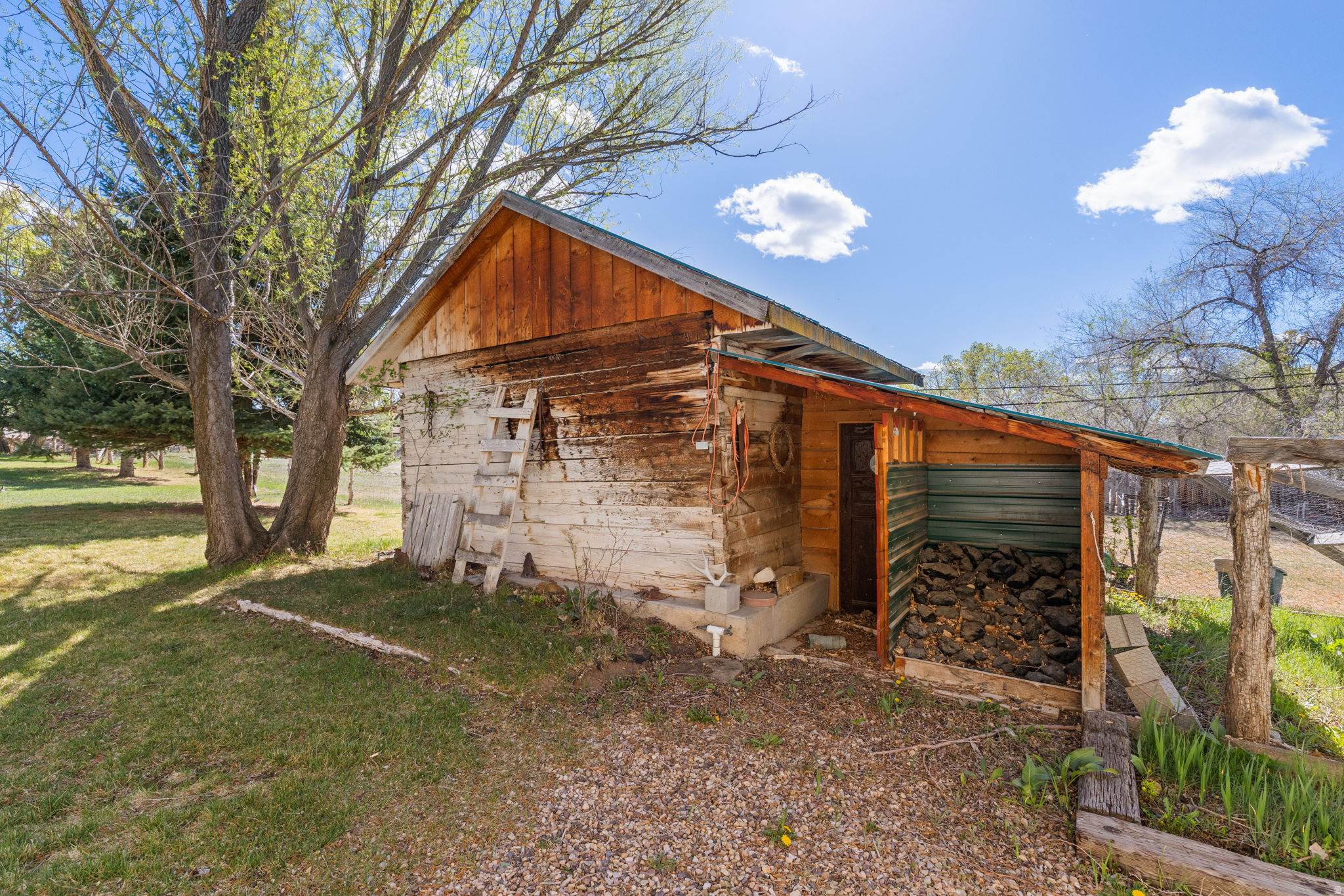 main property photo 41
