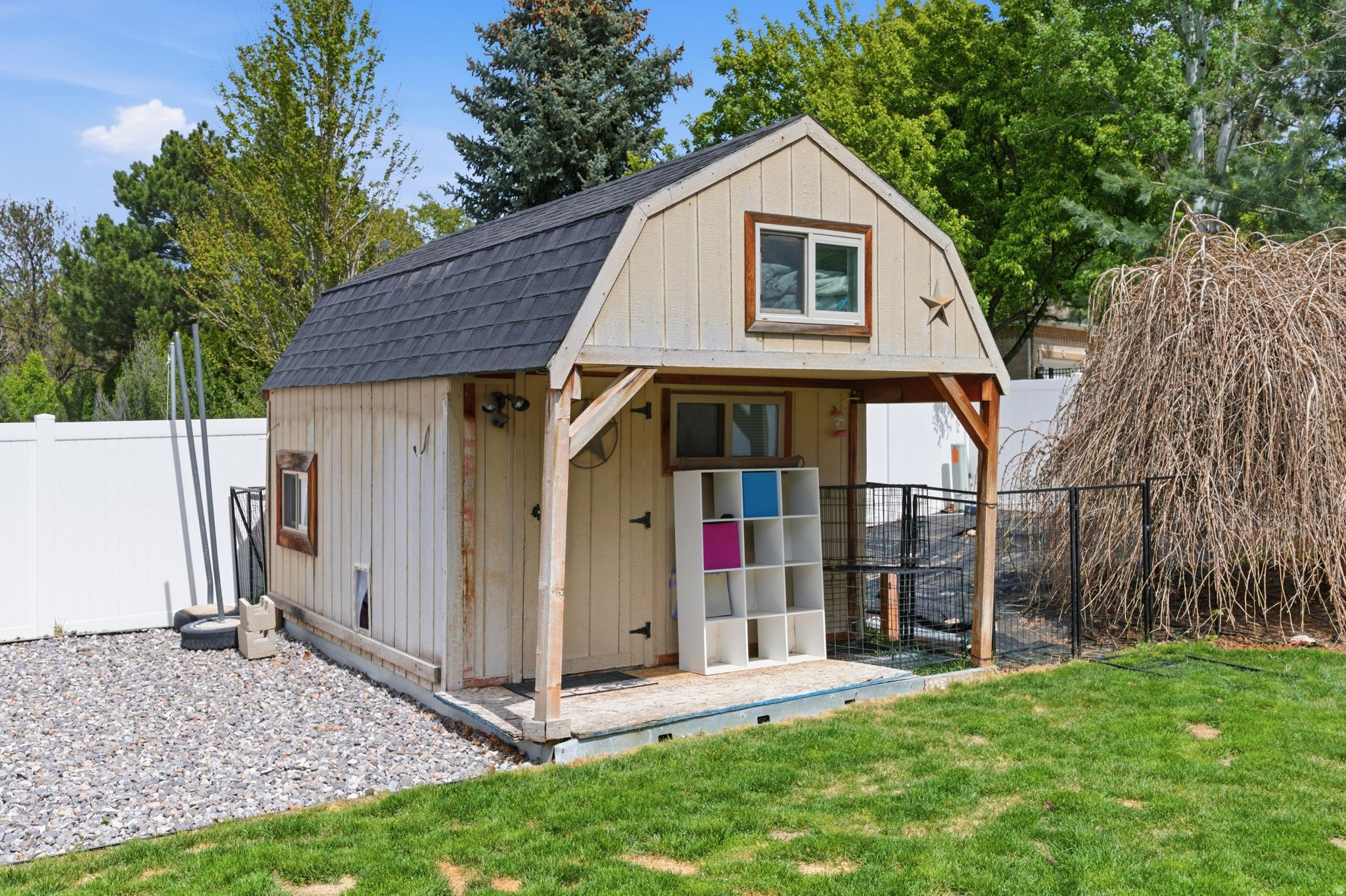 main property photo 50