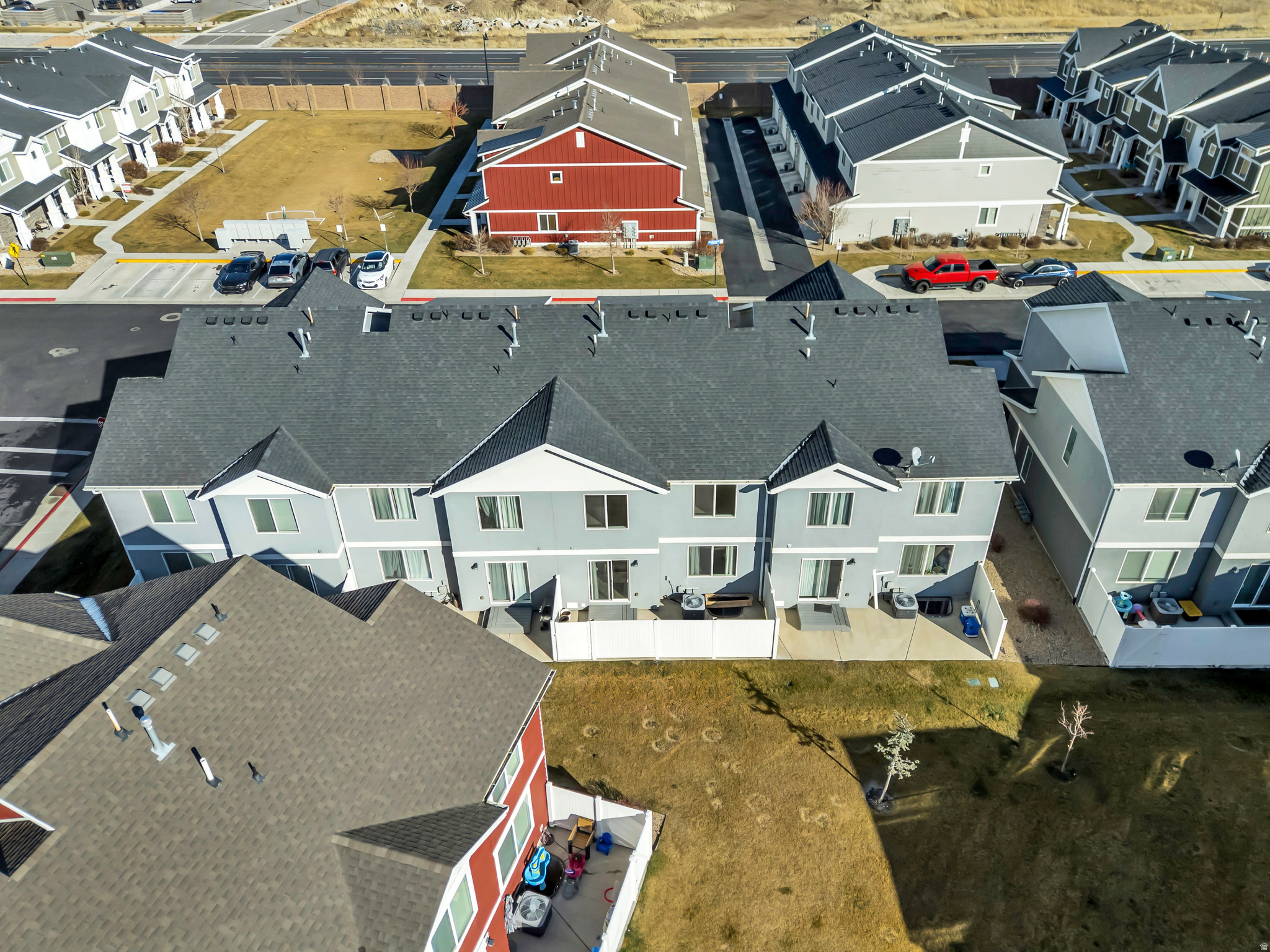 main property photo 23