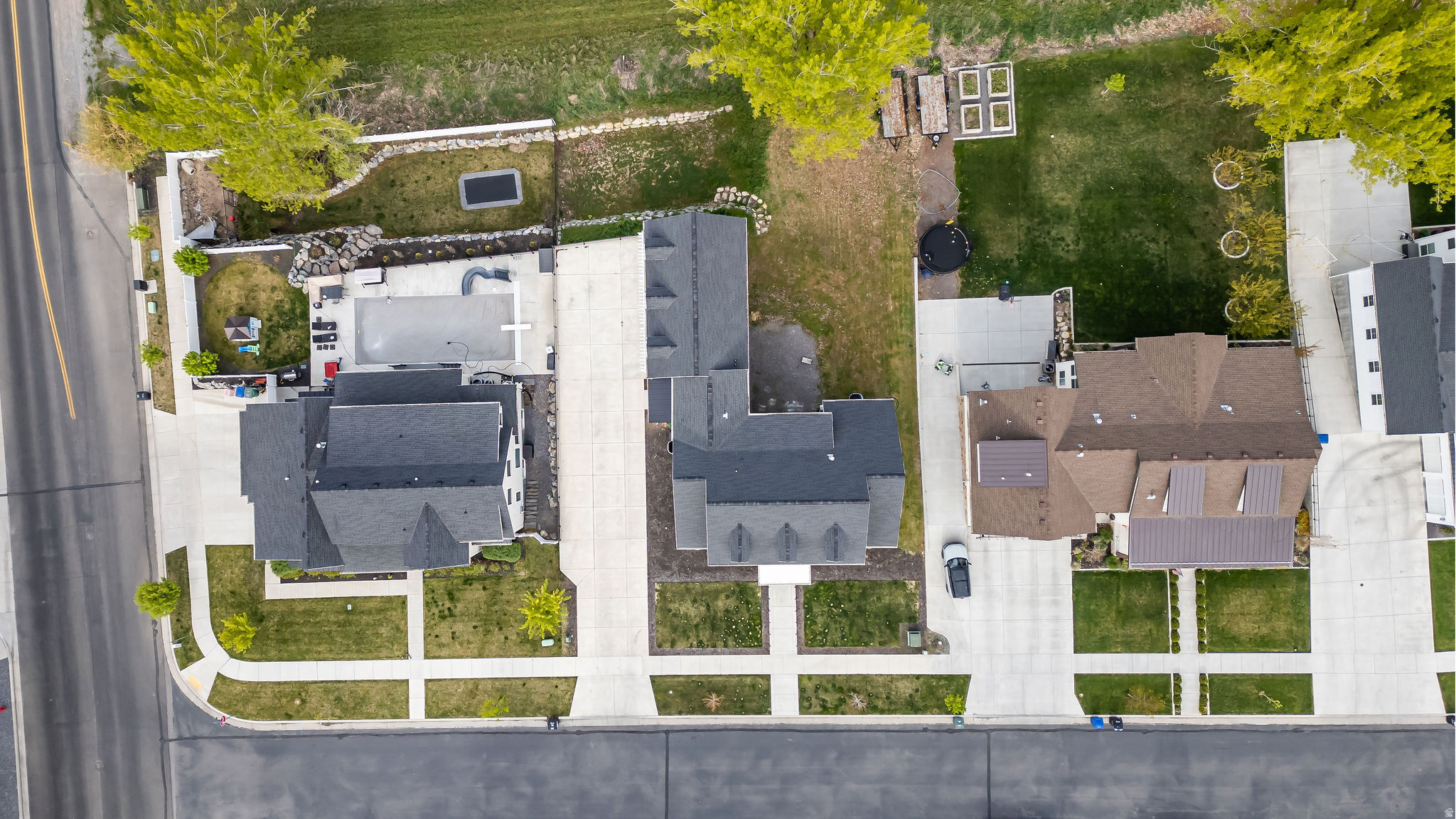 main property photo 54