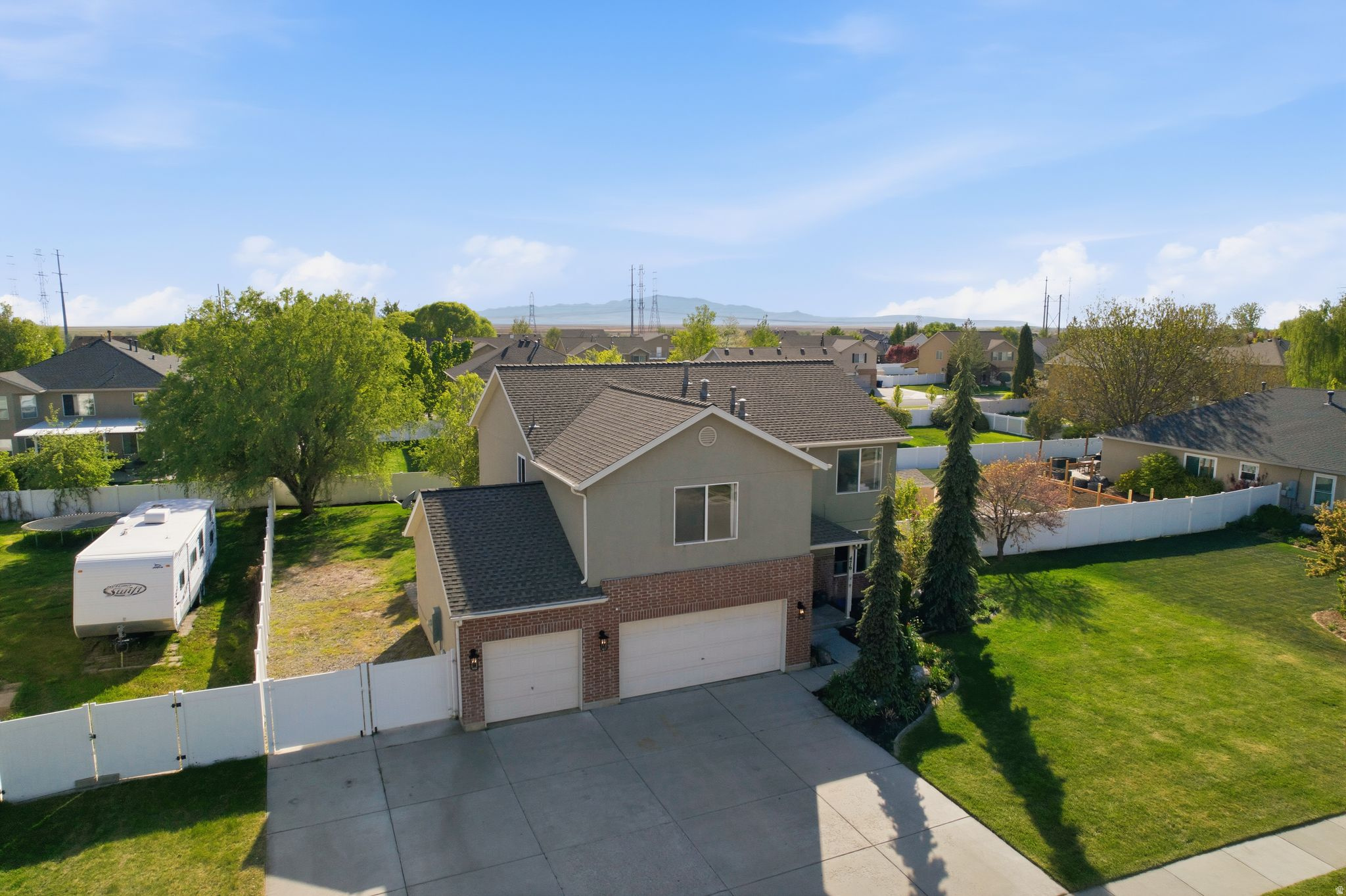 main property photo 50