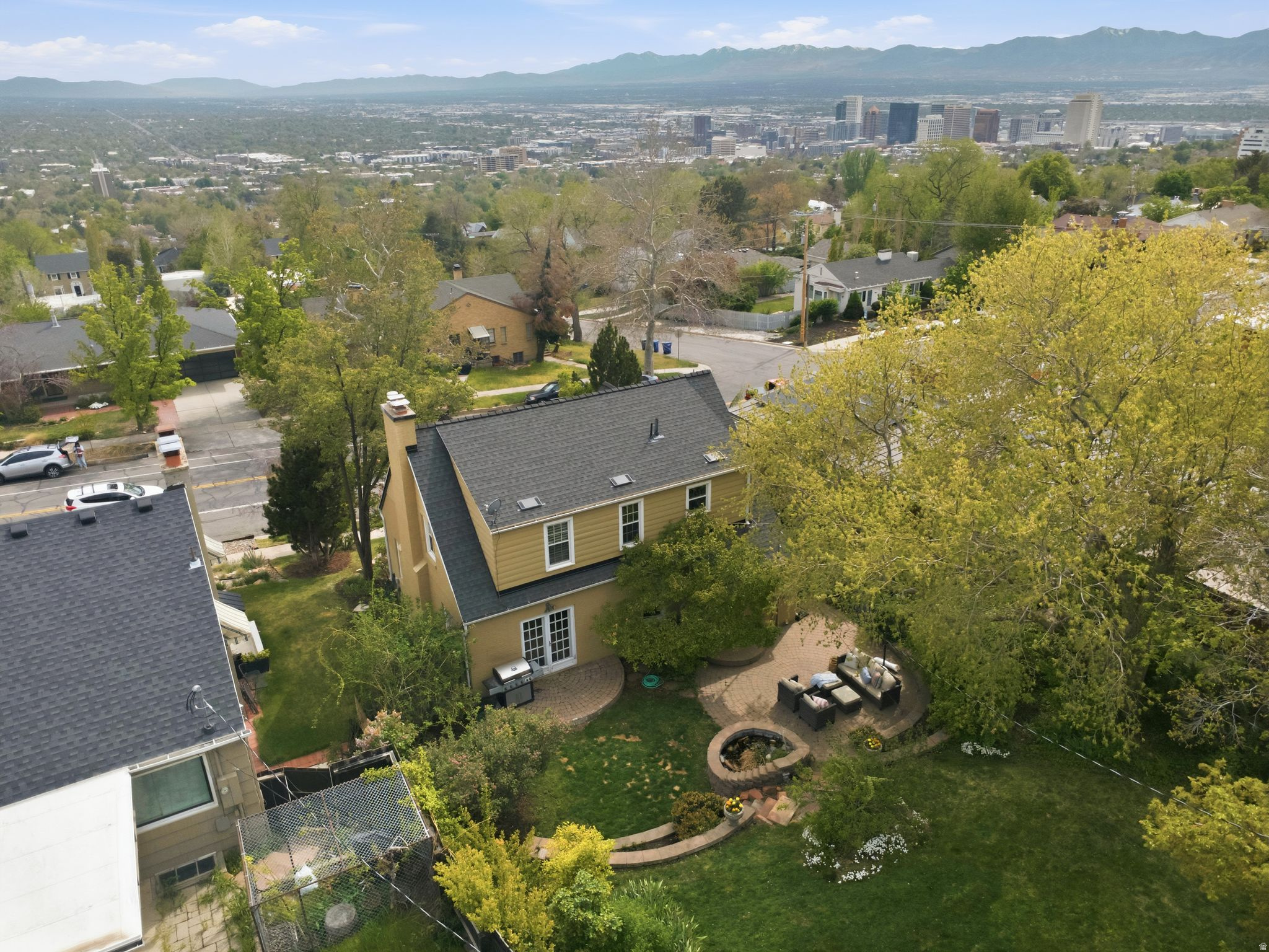 main property photo 32