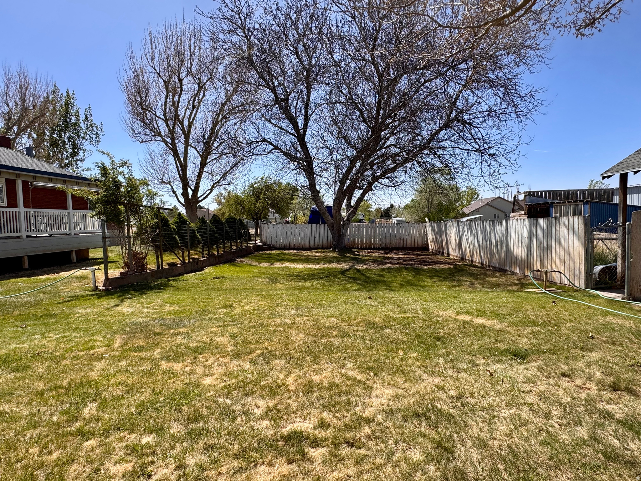 main property photo 38