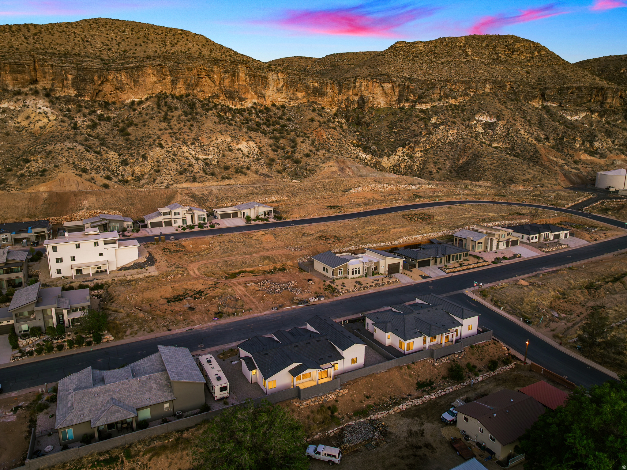 main property photo 25