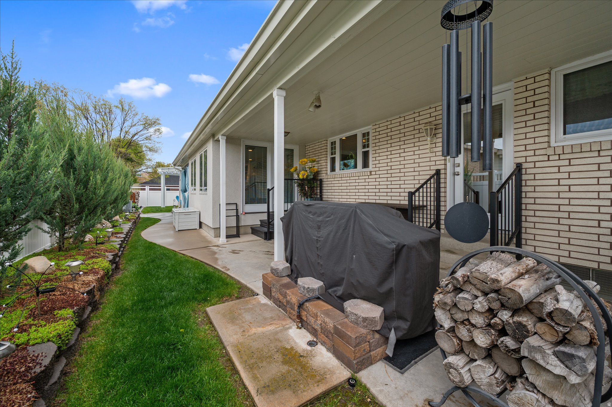 main property photo 45