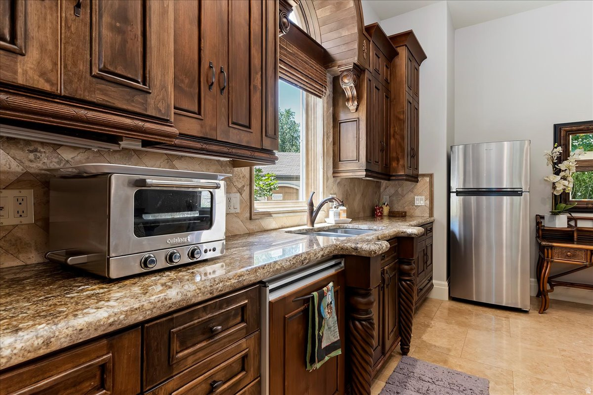 main property photo 79