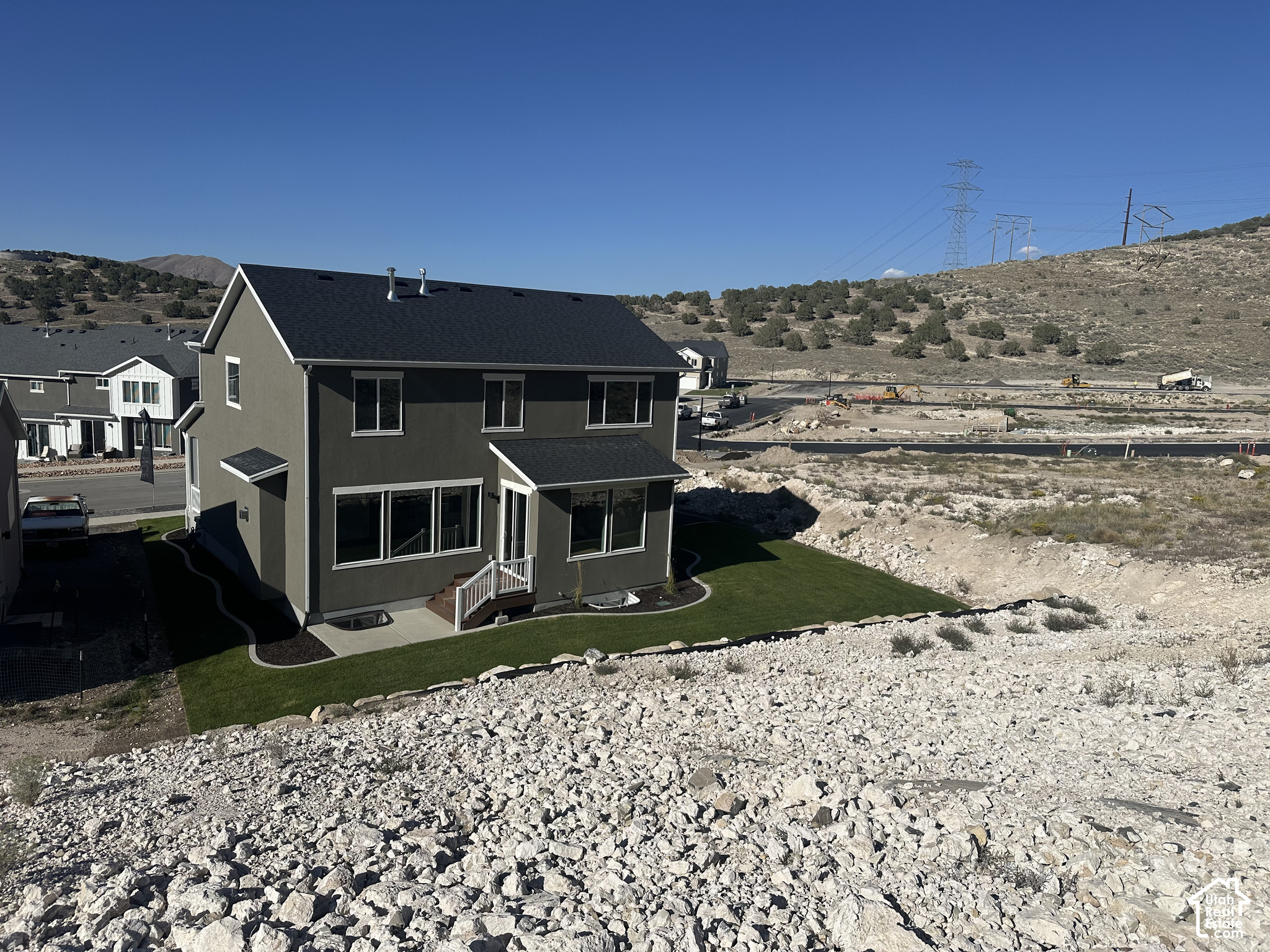 main property photo 36