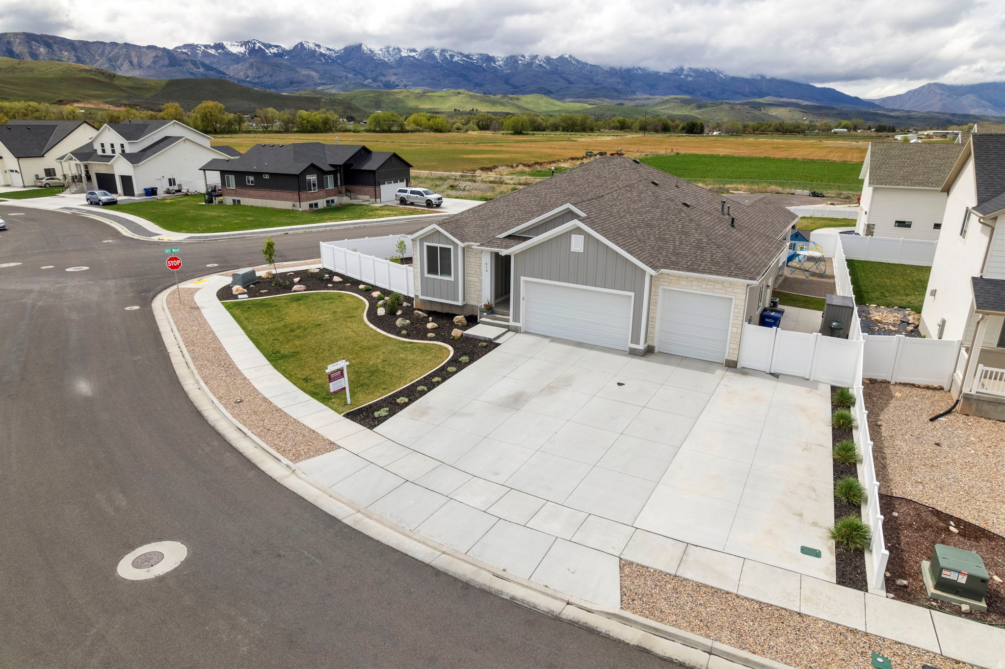 main property photo 54