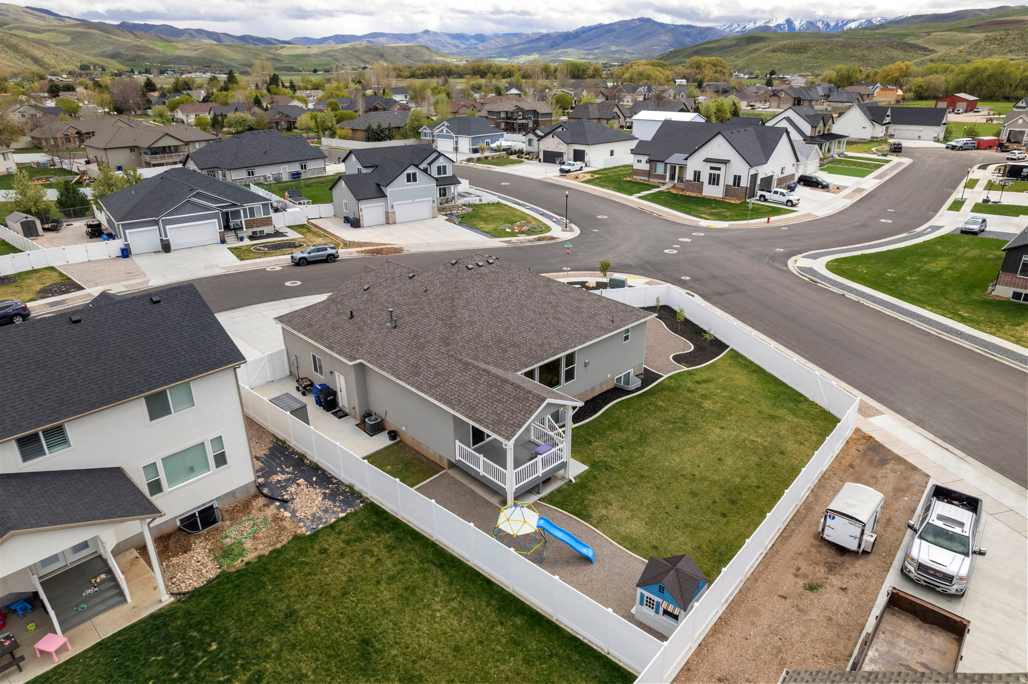main property photo 57