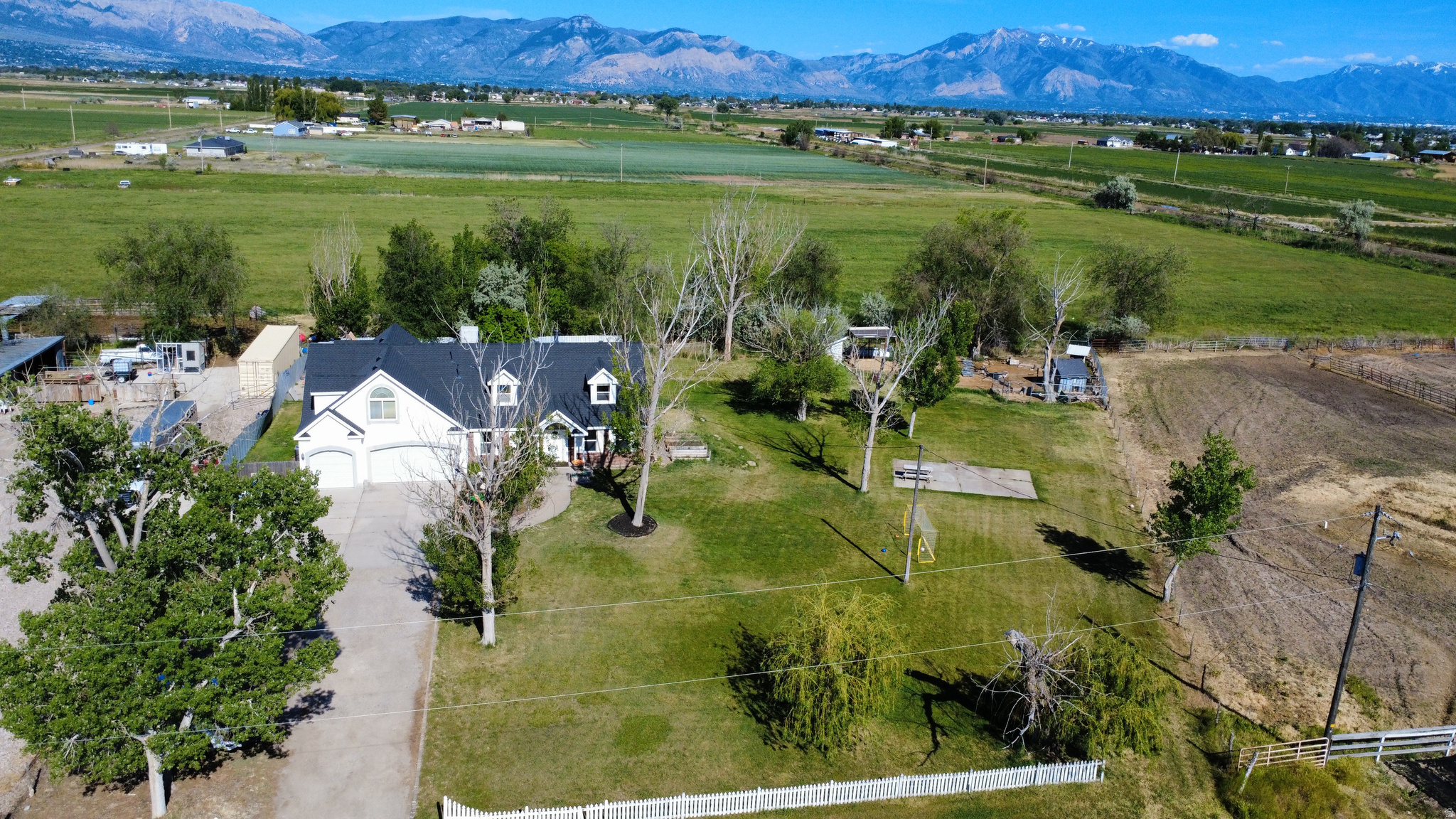 main property photo 44