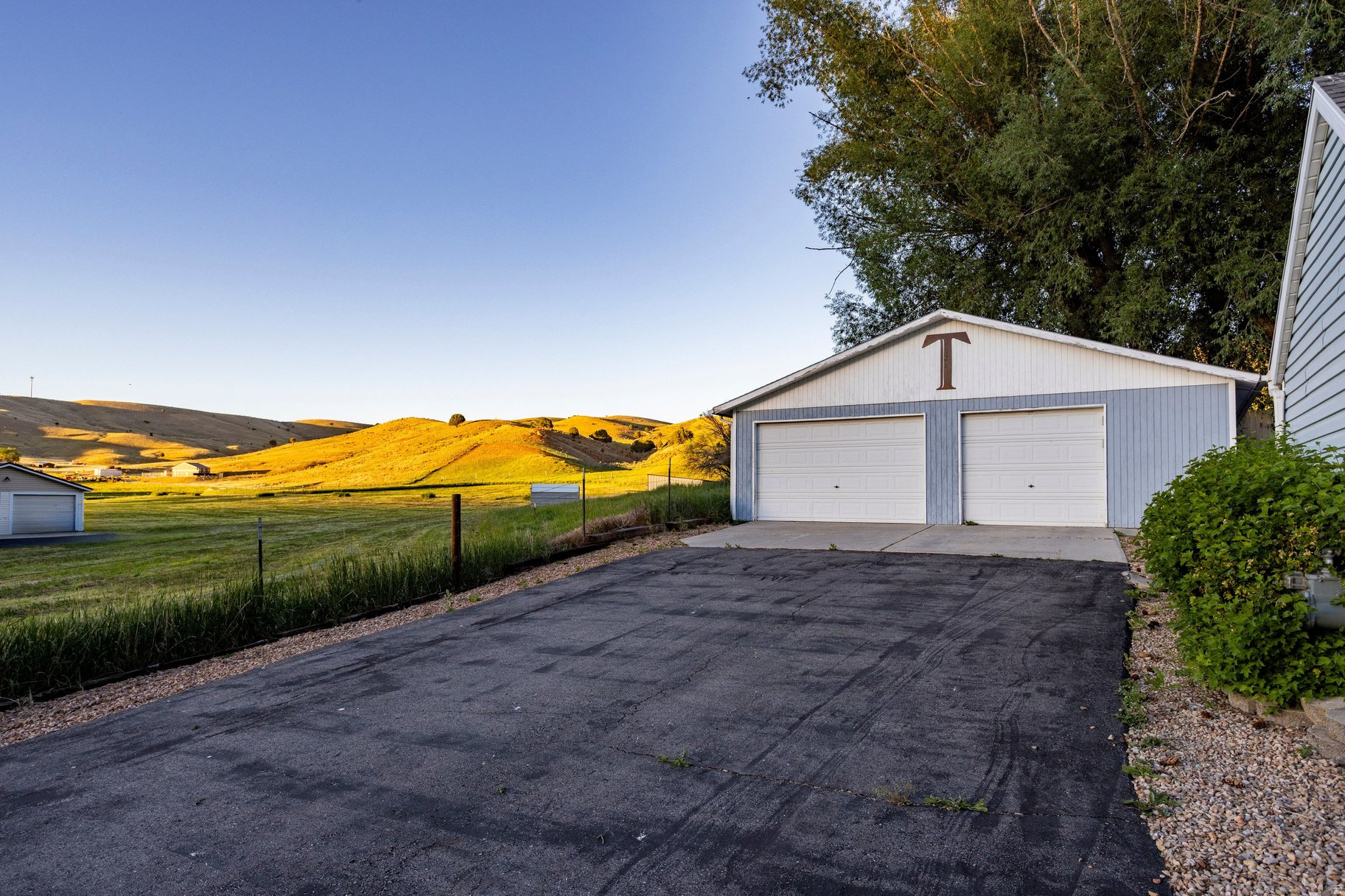 main property photo 126