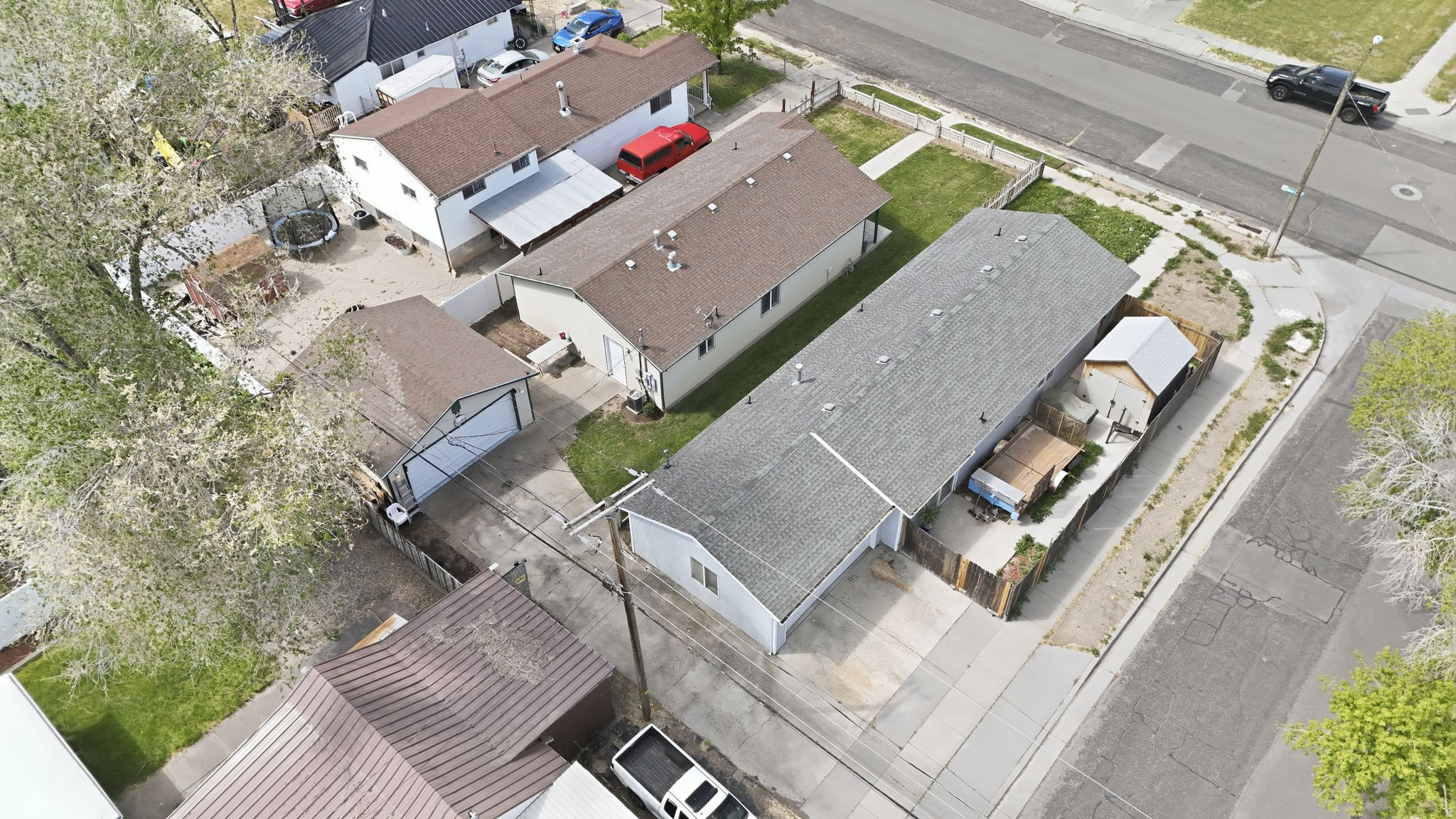 main property photo 23