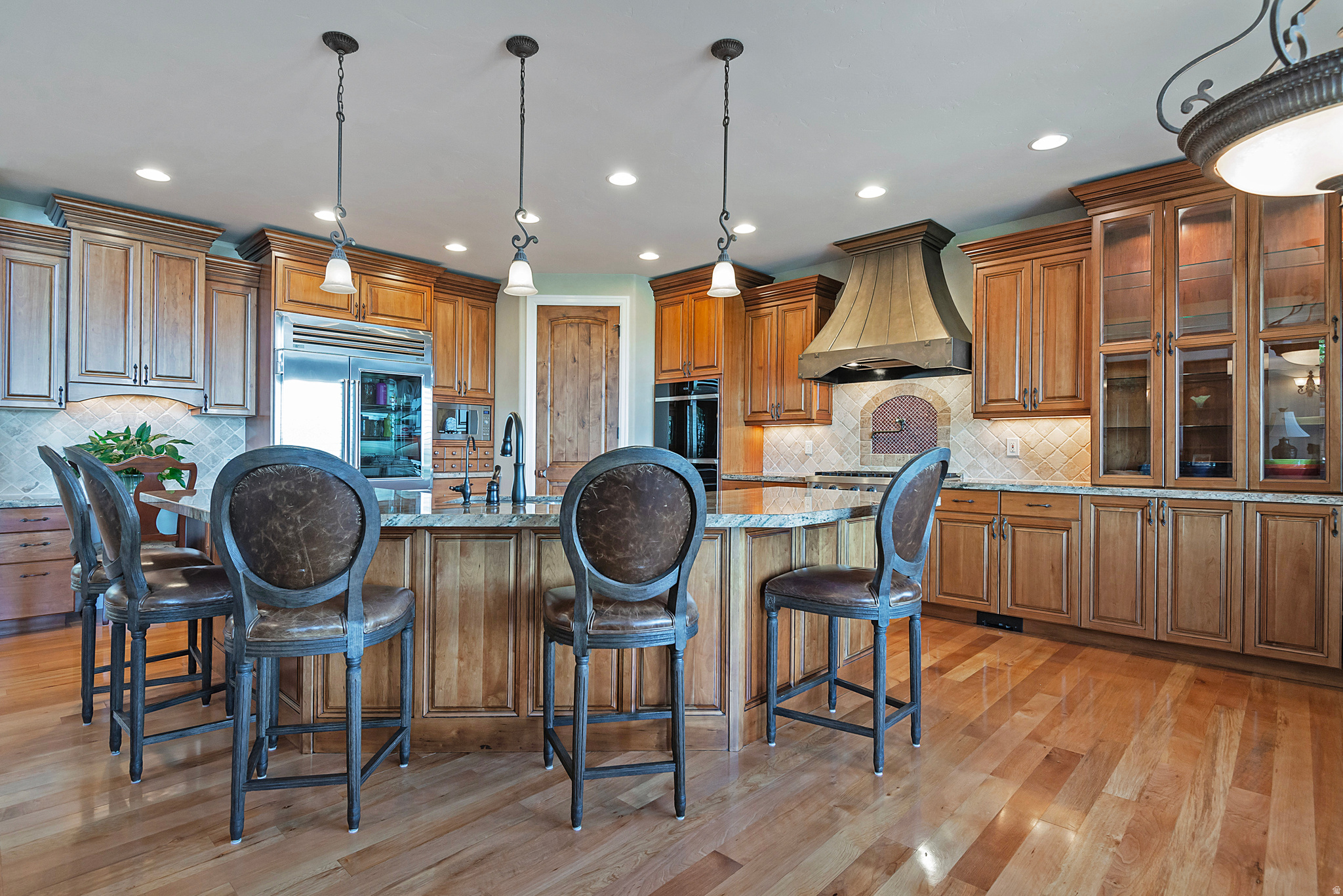 main property photo 11