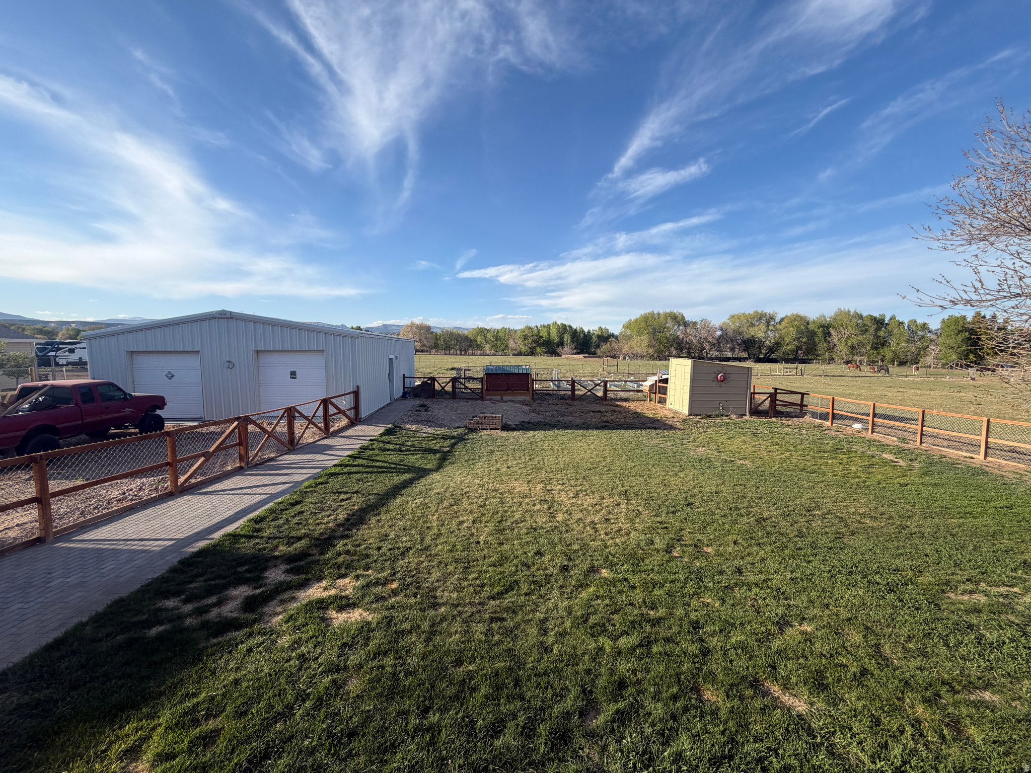 main property photo 22
