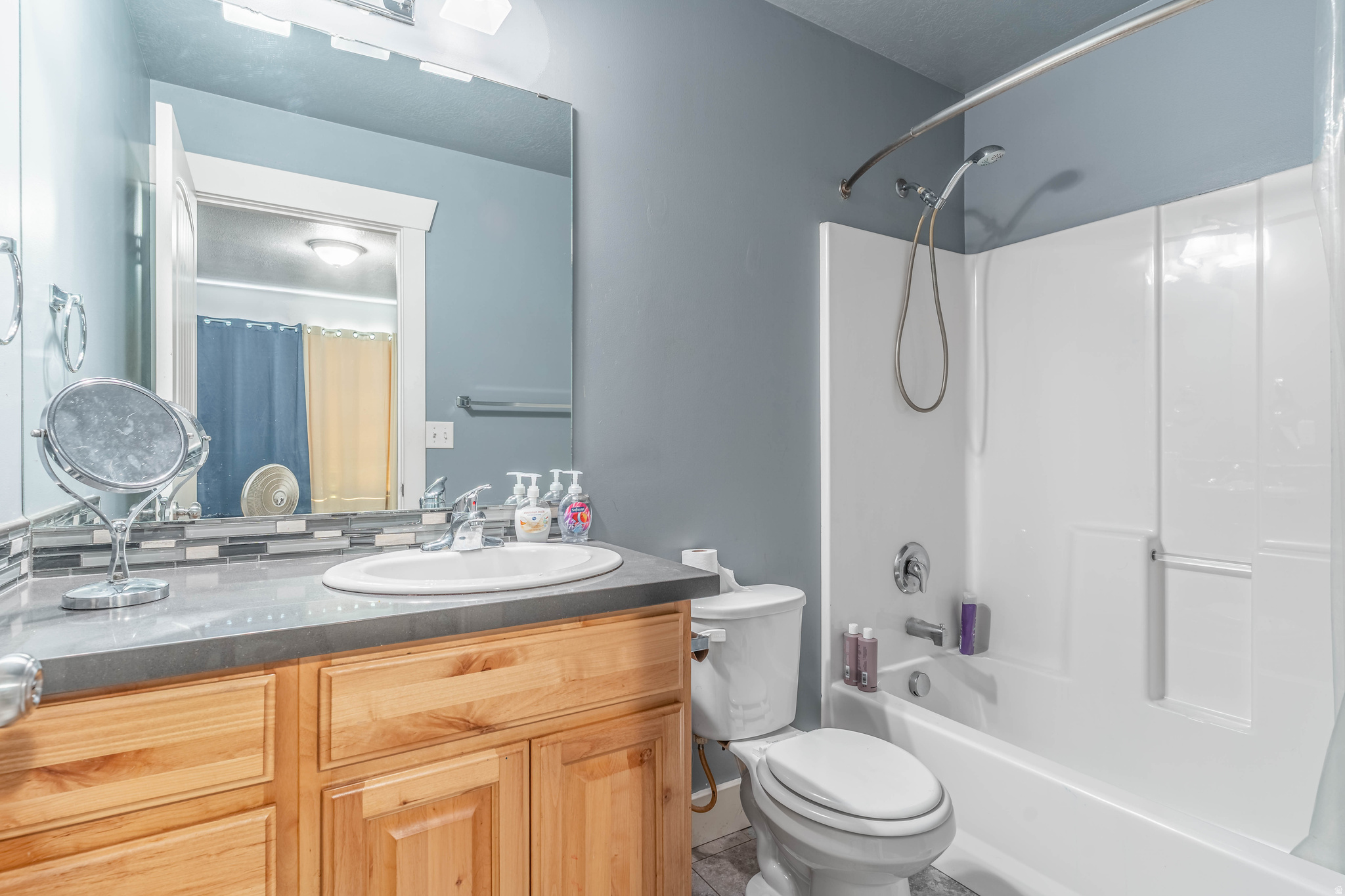 main property photo 9