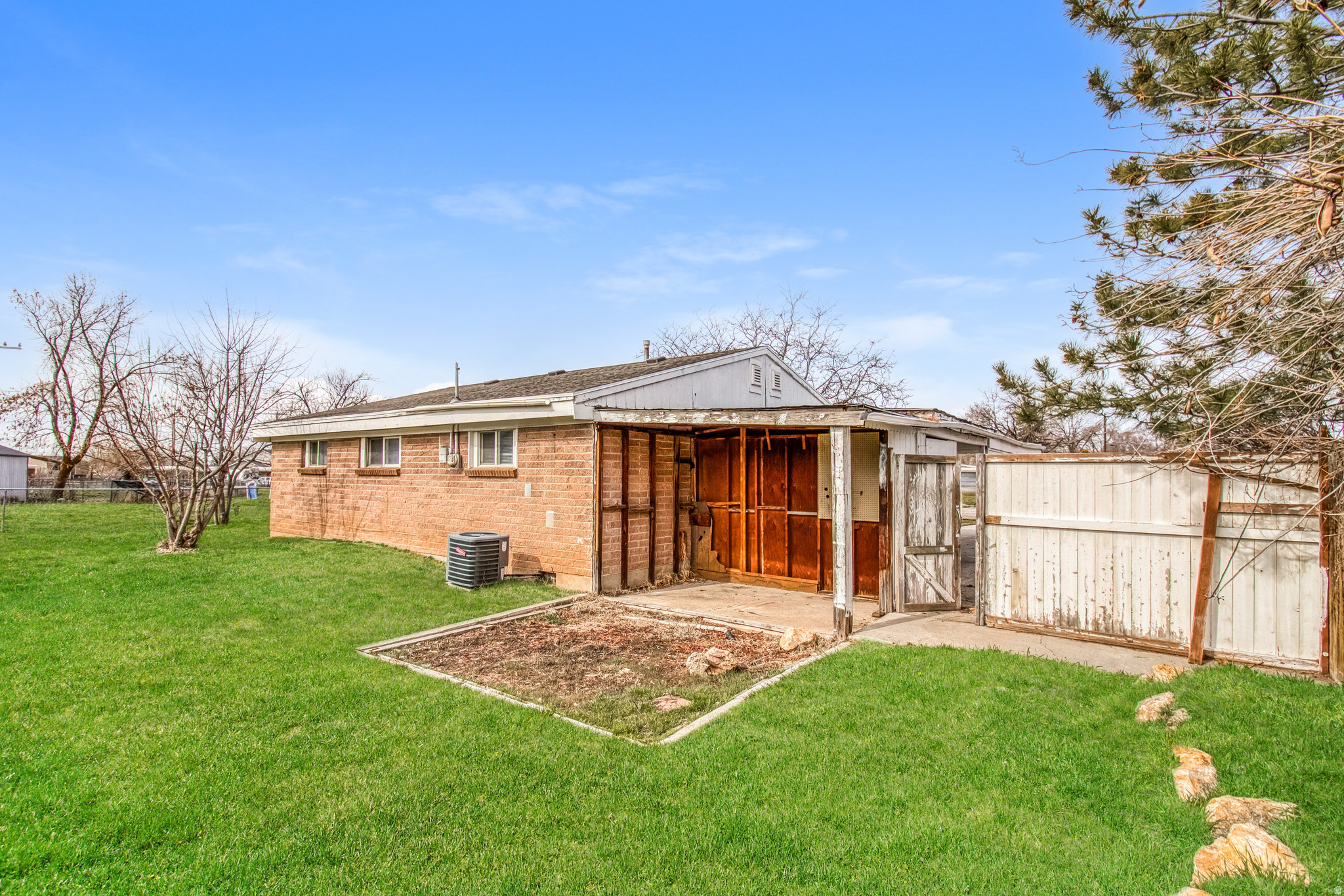main property photo 24