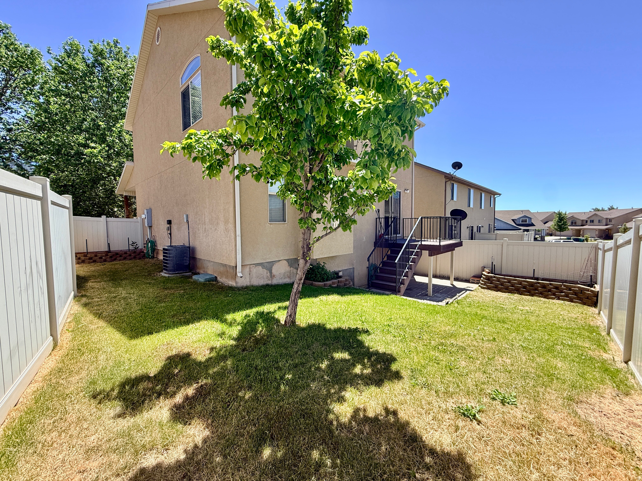 main property photo 45