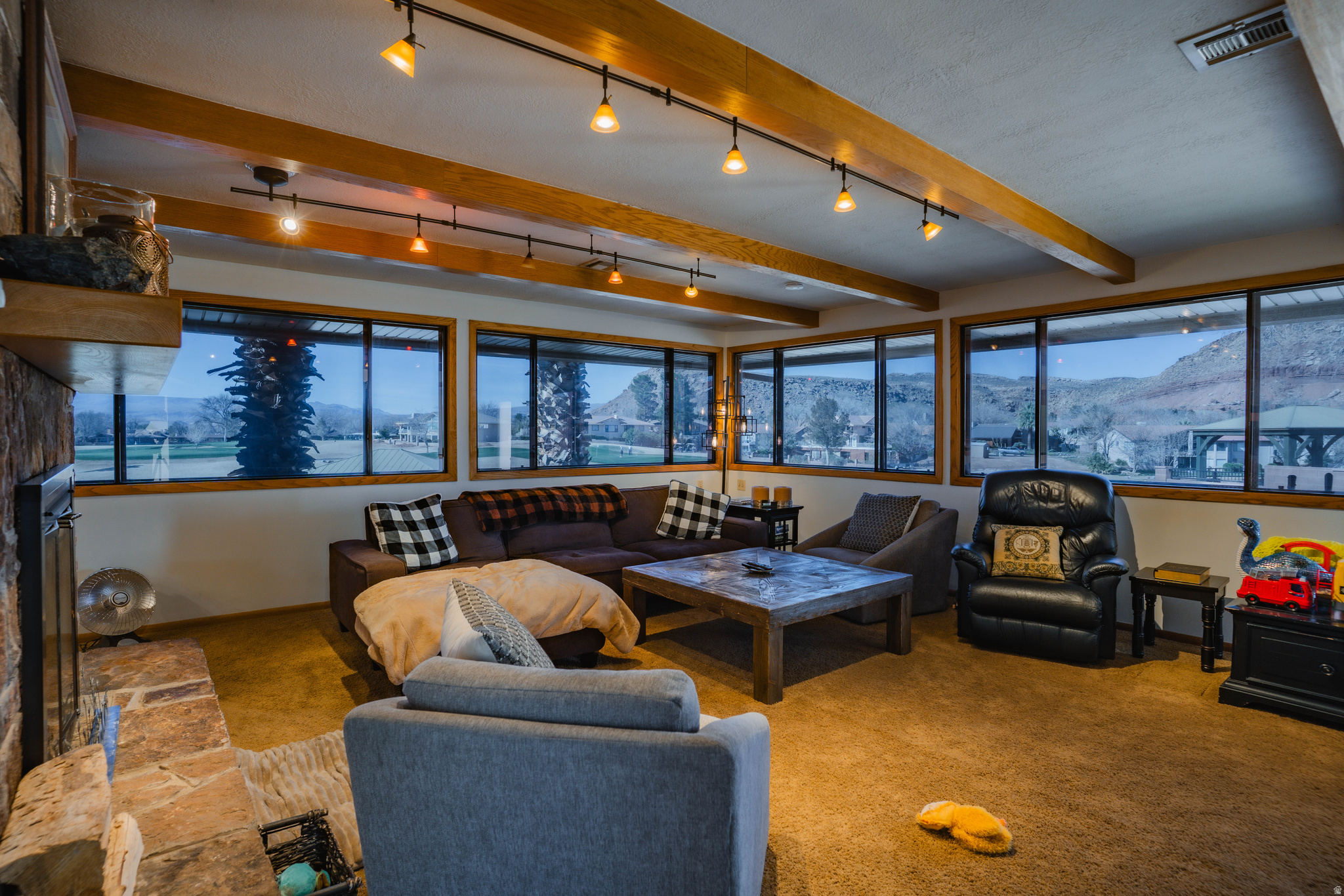 main property photo 23