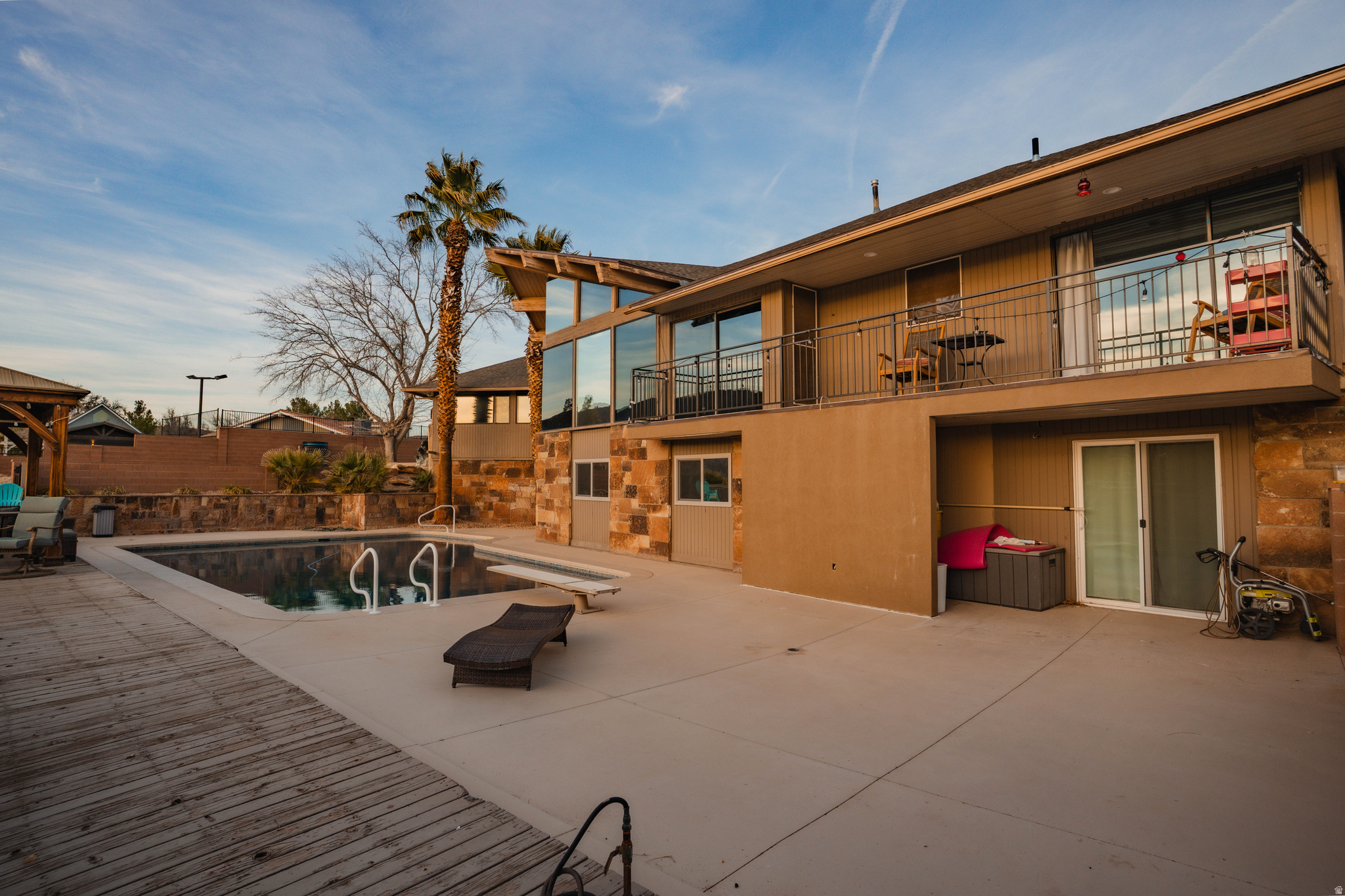 main property photo 58